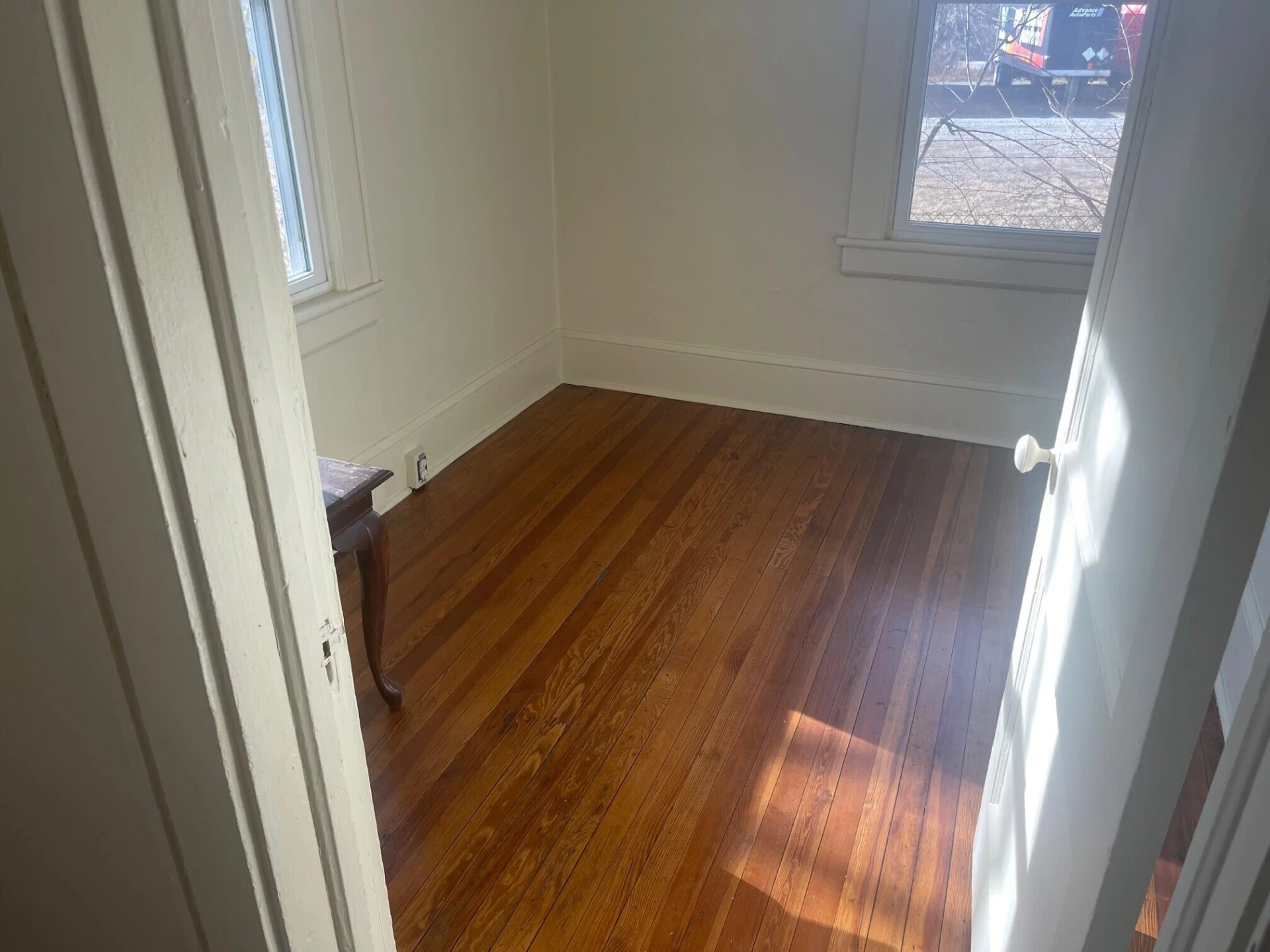 717 Mississippi AVE - Photo 3
