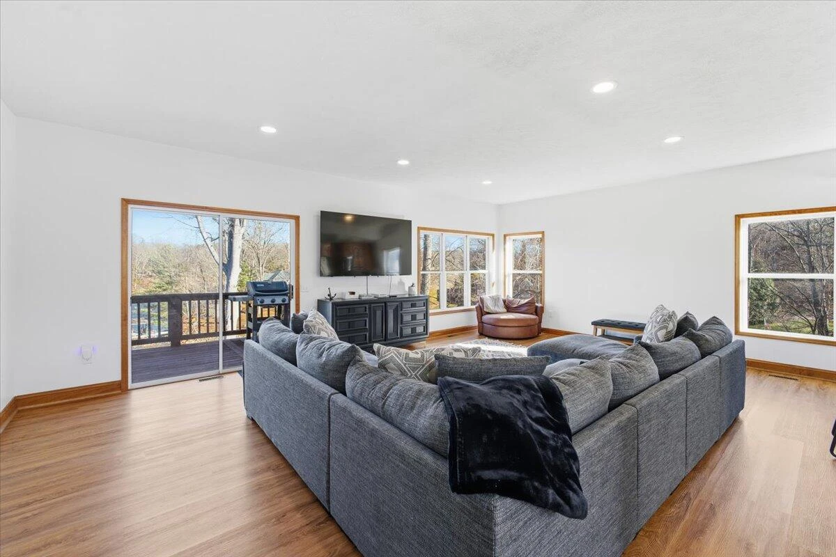 1970 Morewood RD - Photo 12