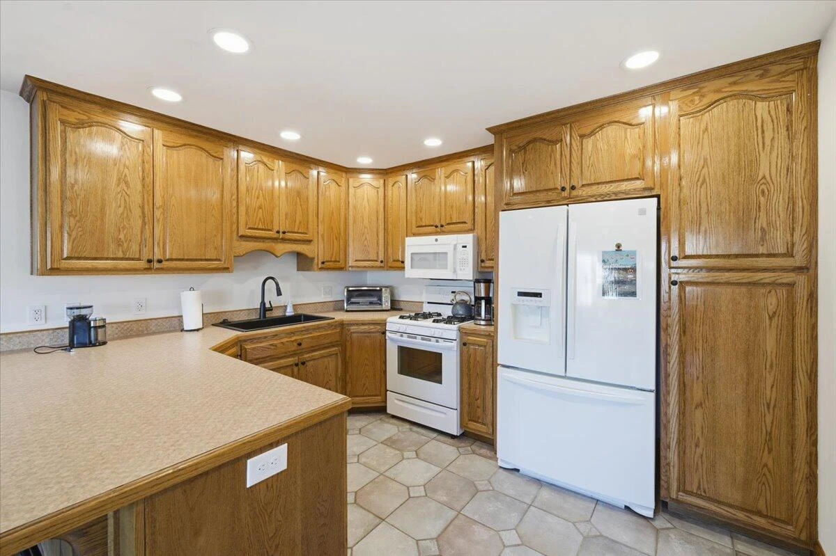 1970 Morewood RD - Photo 34
