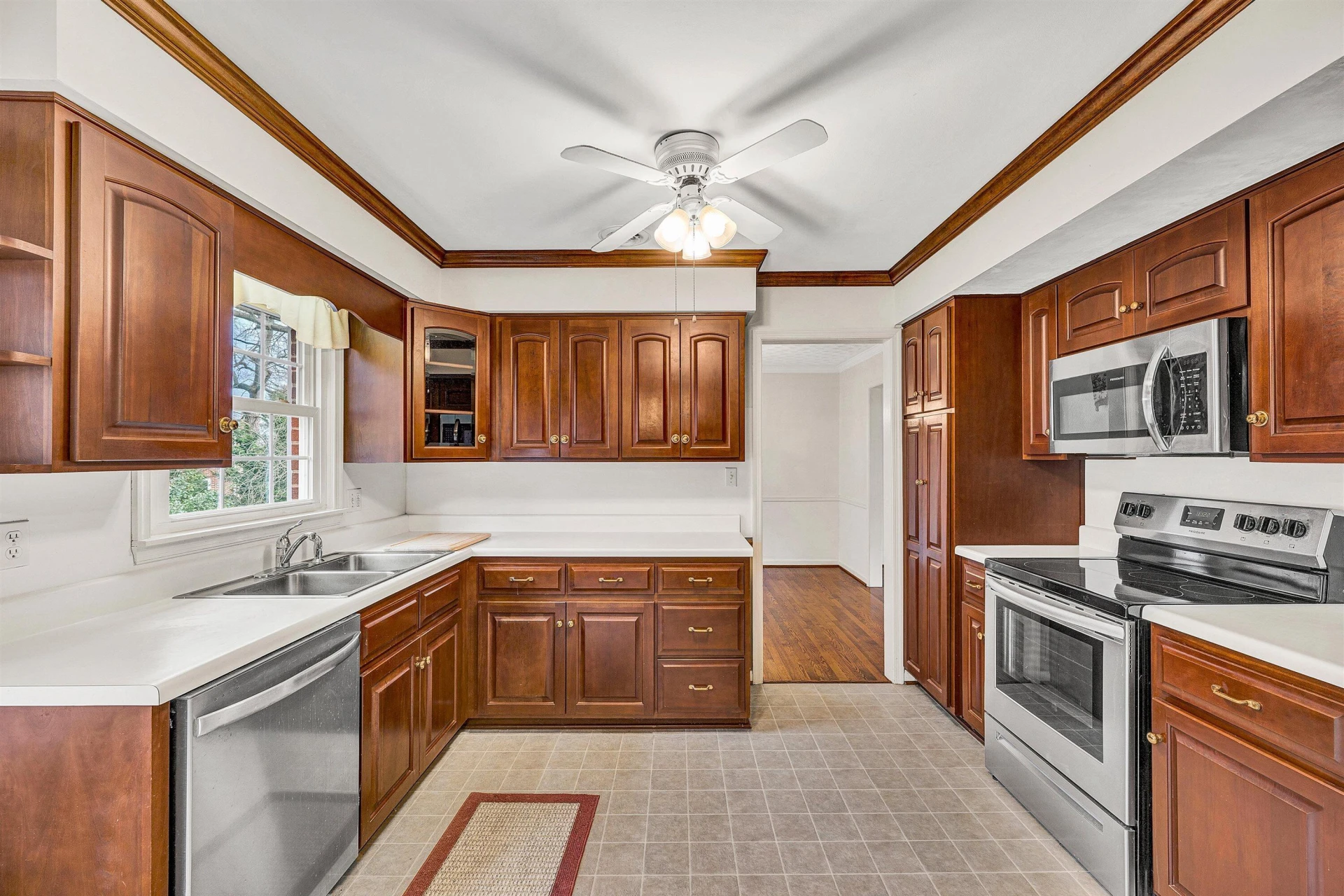 2332 Stallion CIR - Photo 19