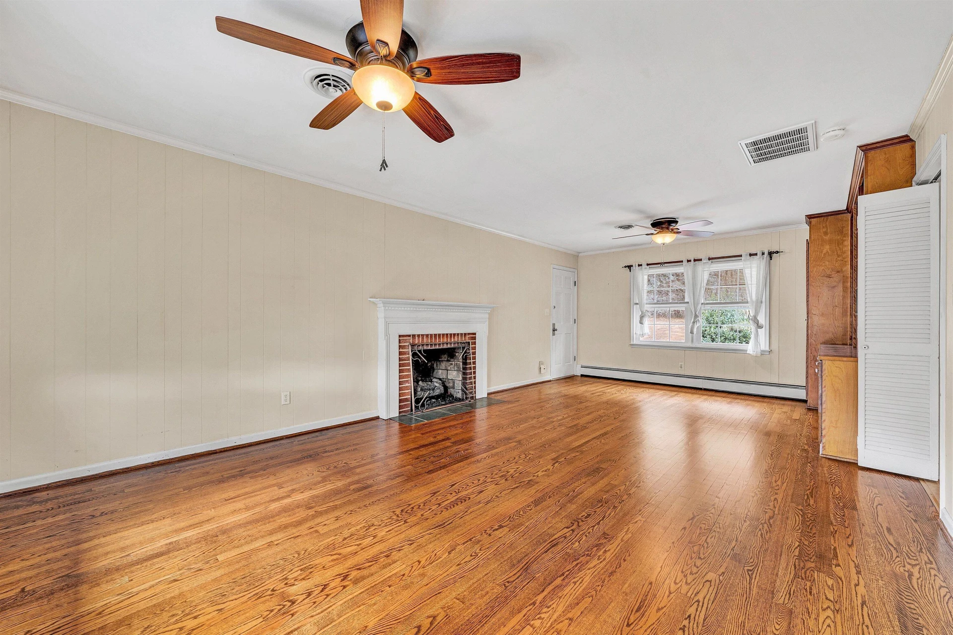 2332 Stallion CIR - Photo 25