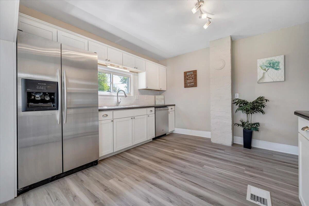 1735 20th ST - Photo 11