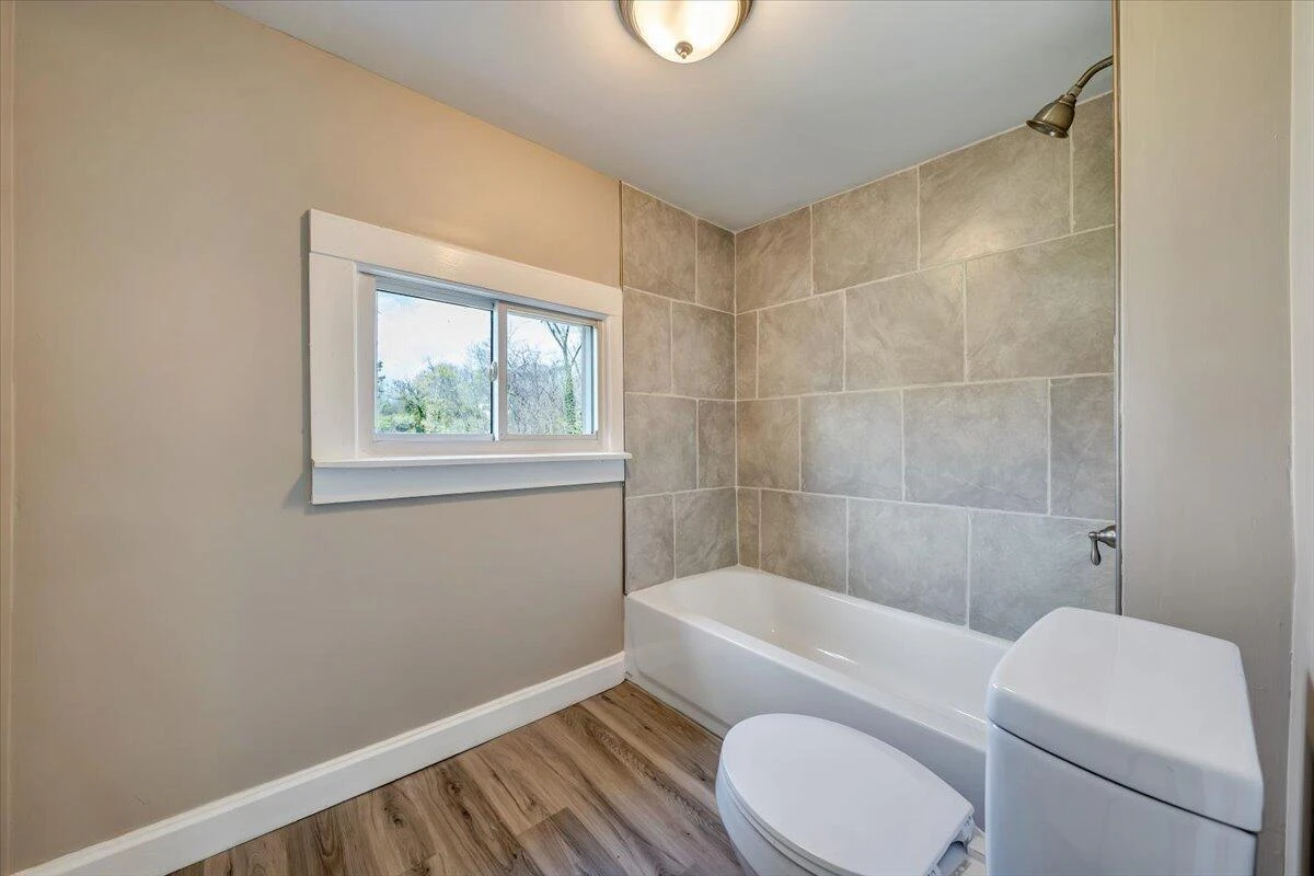 1735 20th ST - Photo 16