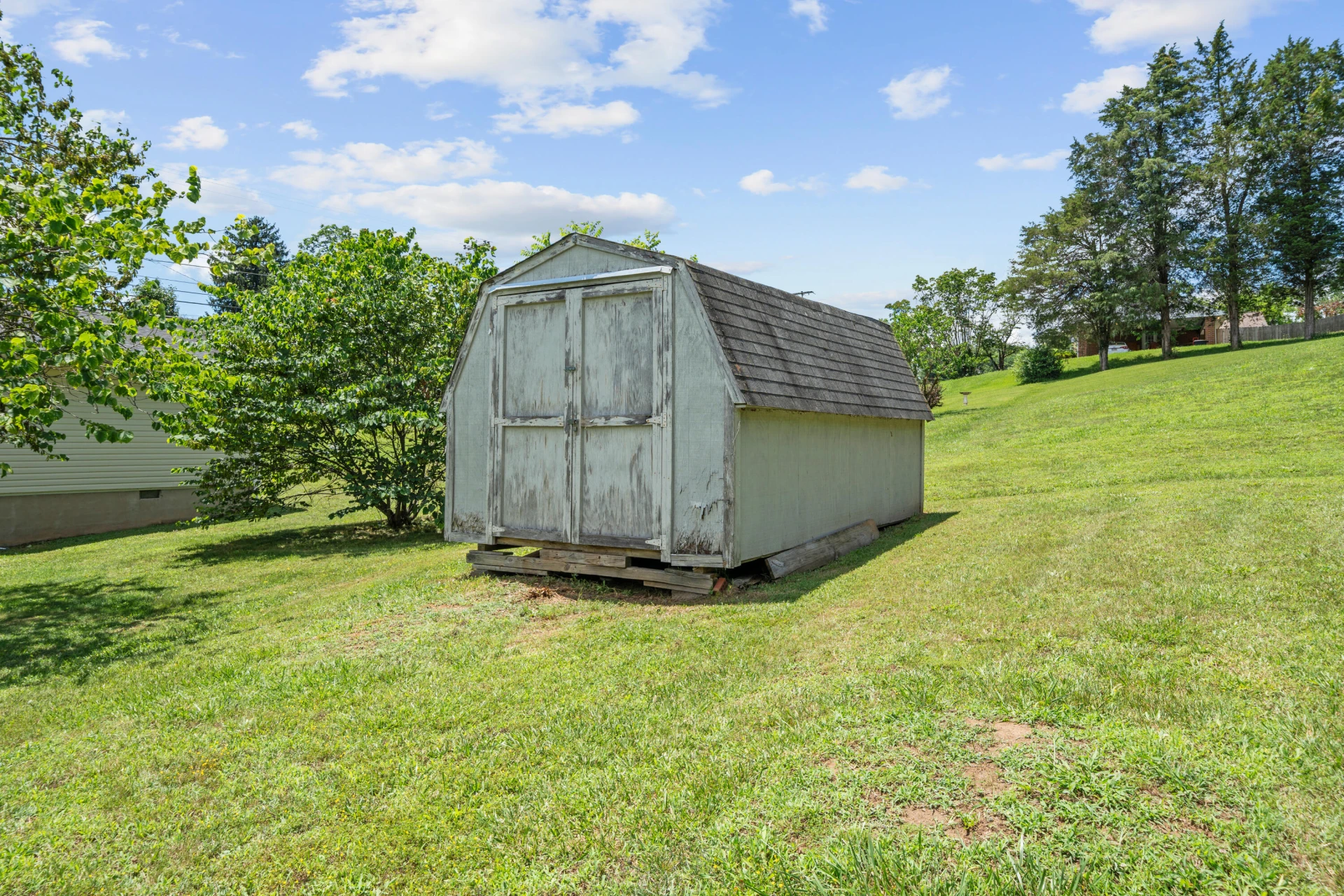 3268 Read Mountain RD - Photo 20
