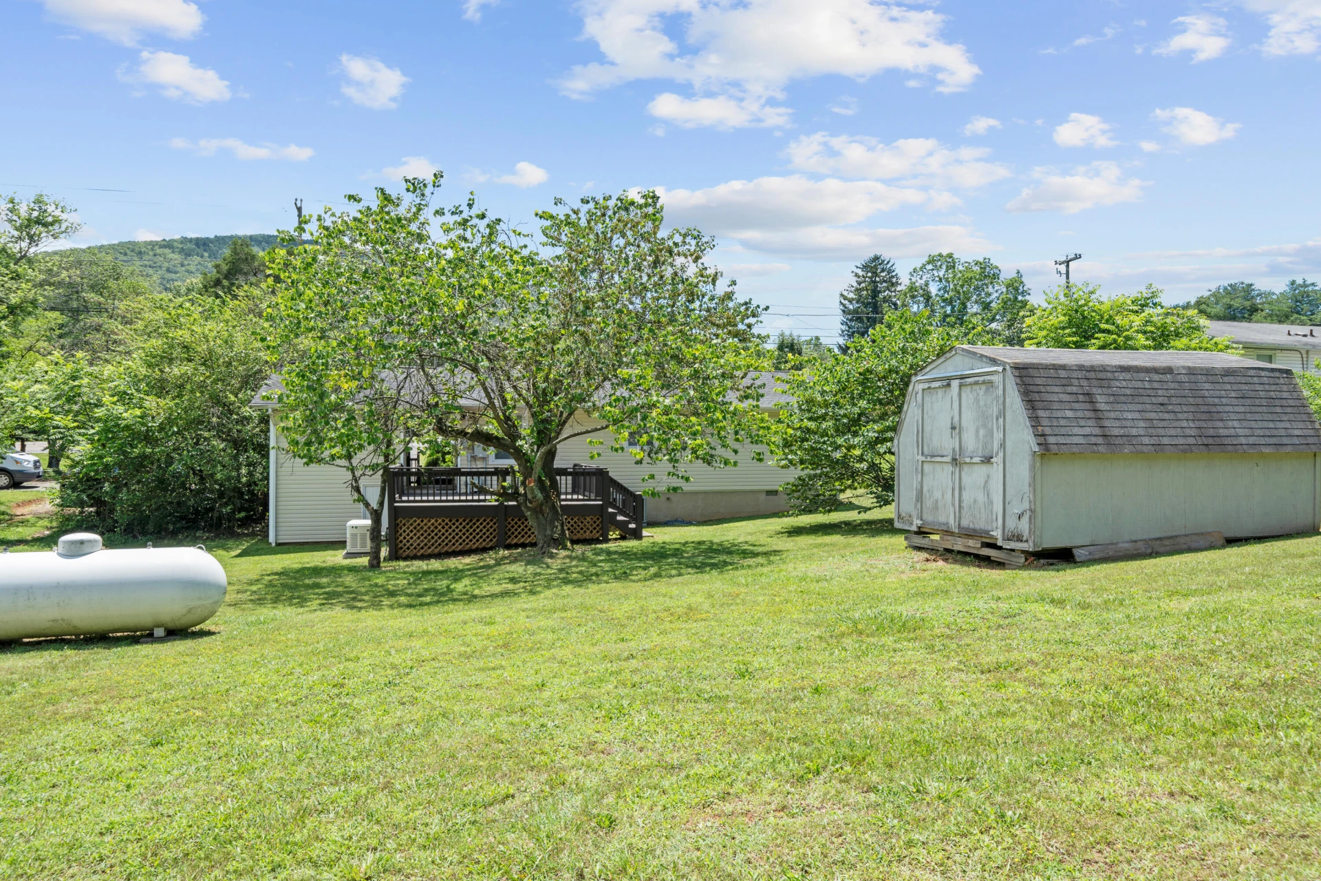 3268 Read Mountain RD - Photo 21