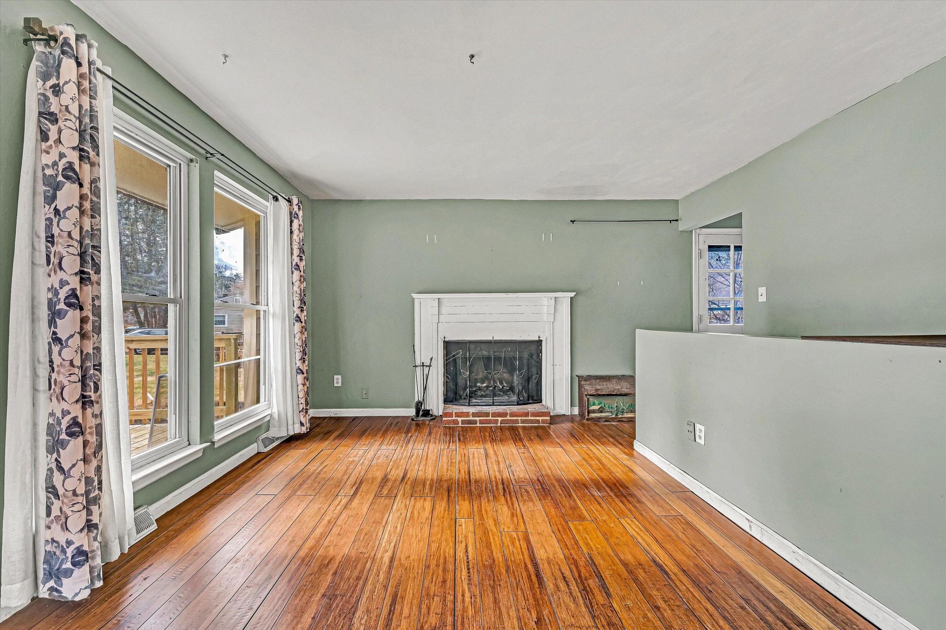 4064 CRAWFORD RD - Photo 4