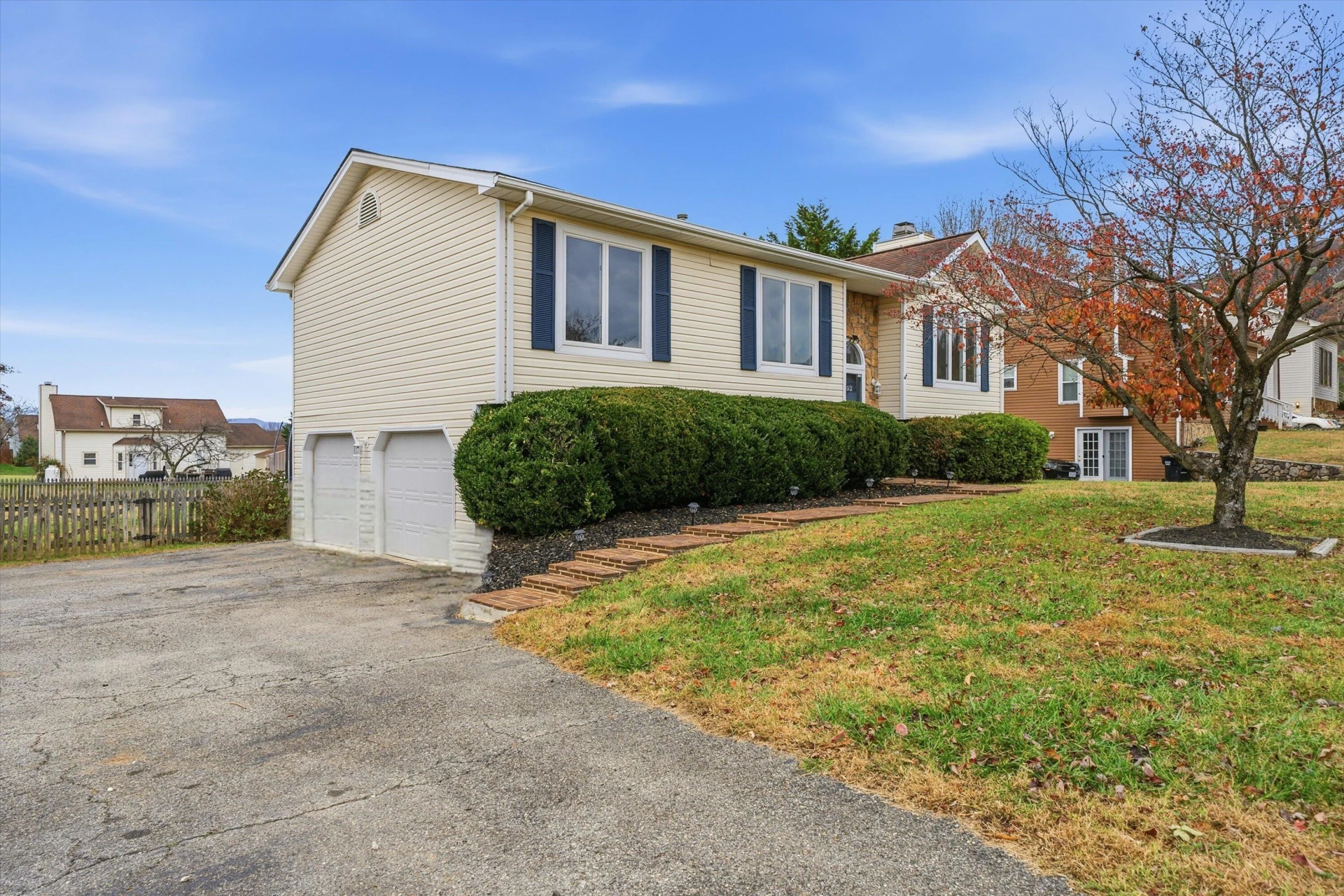 3702 Glade Hill CIR - Photo 2