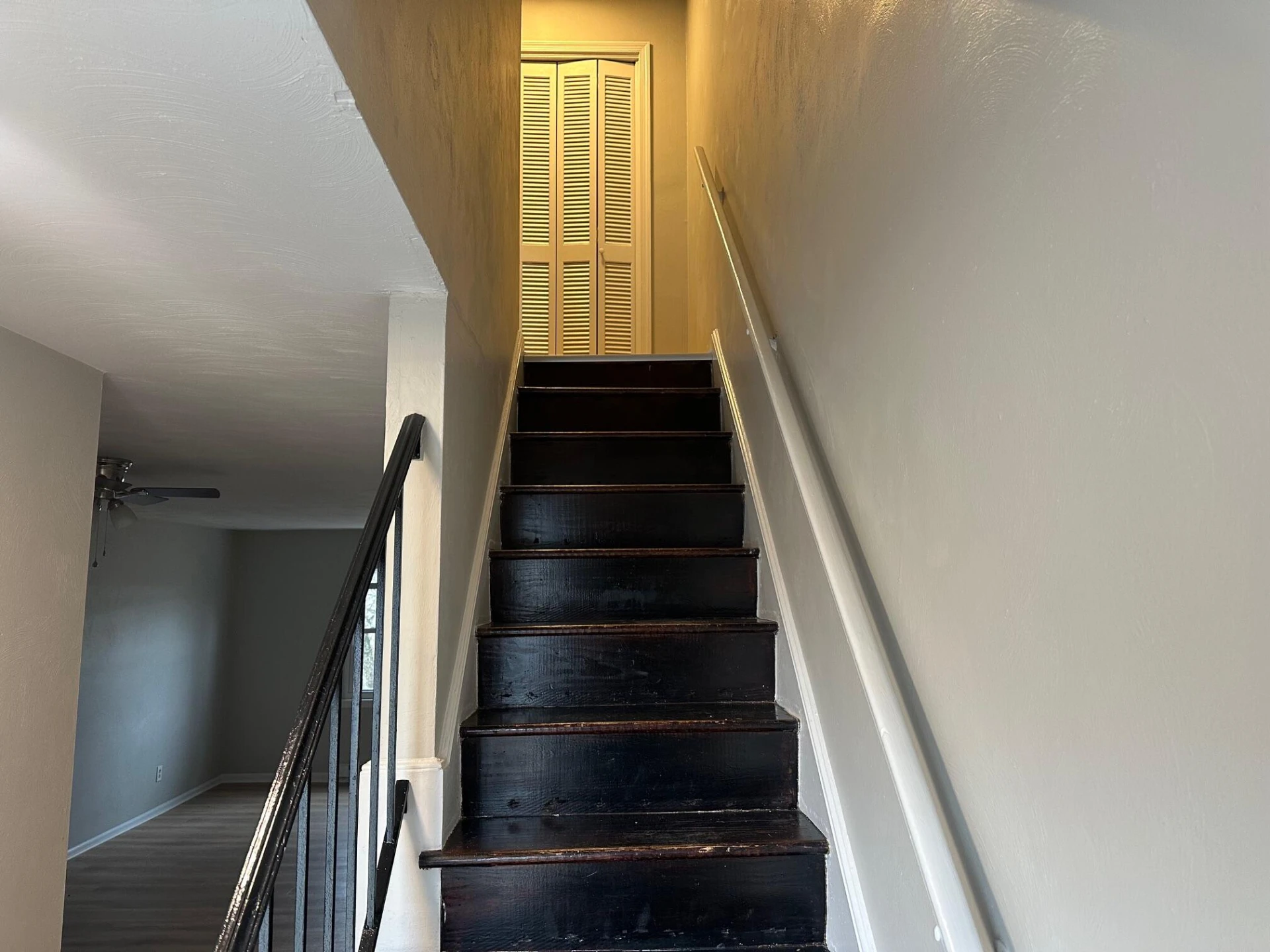 1517 Lexington AVE - Photo 4