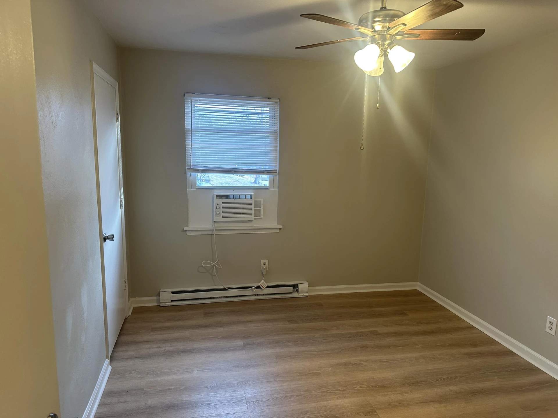 1517 Lexington AVE - Photo 8