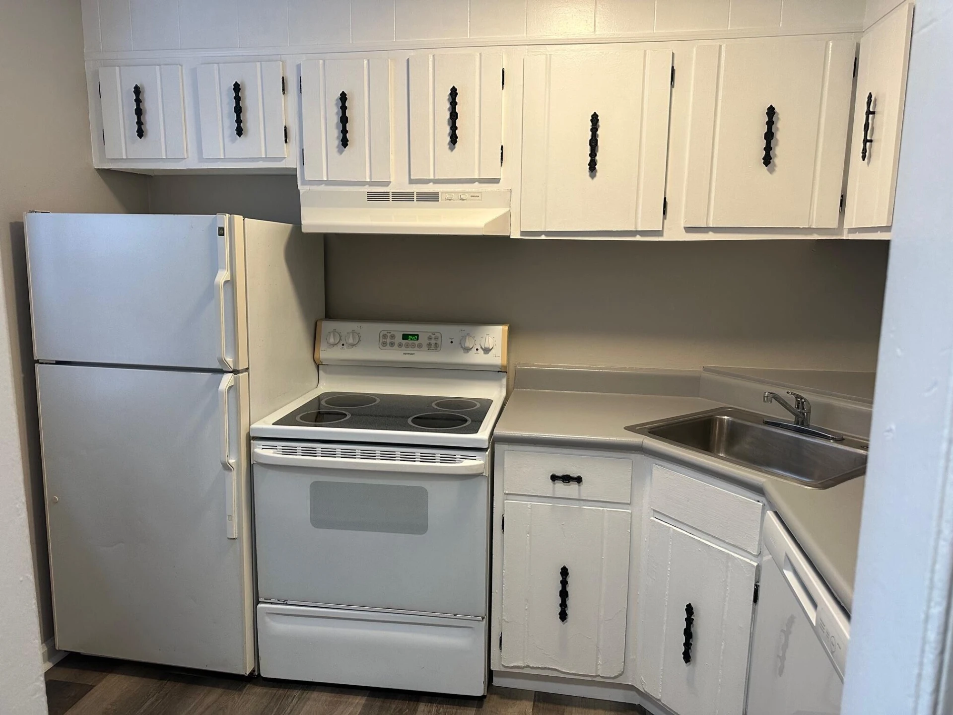 1517 Lexington AVE - Photo 9