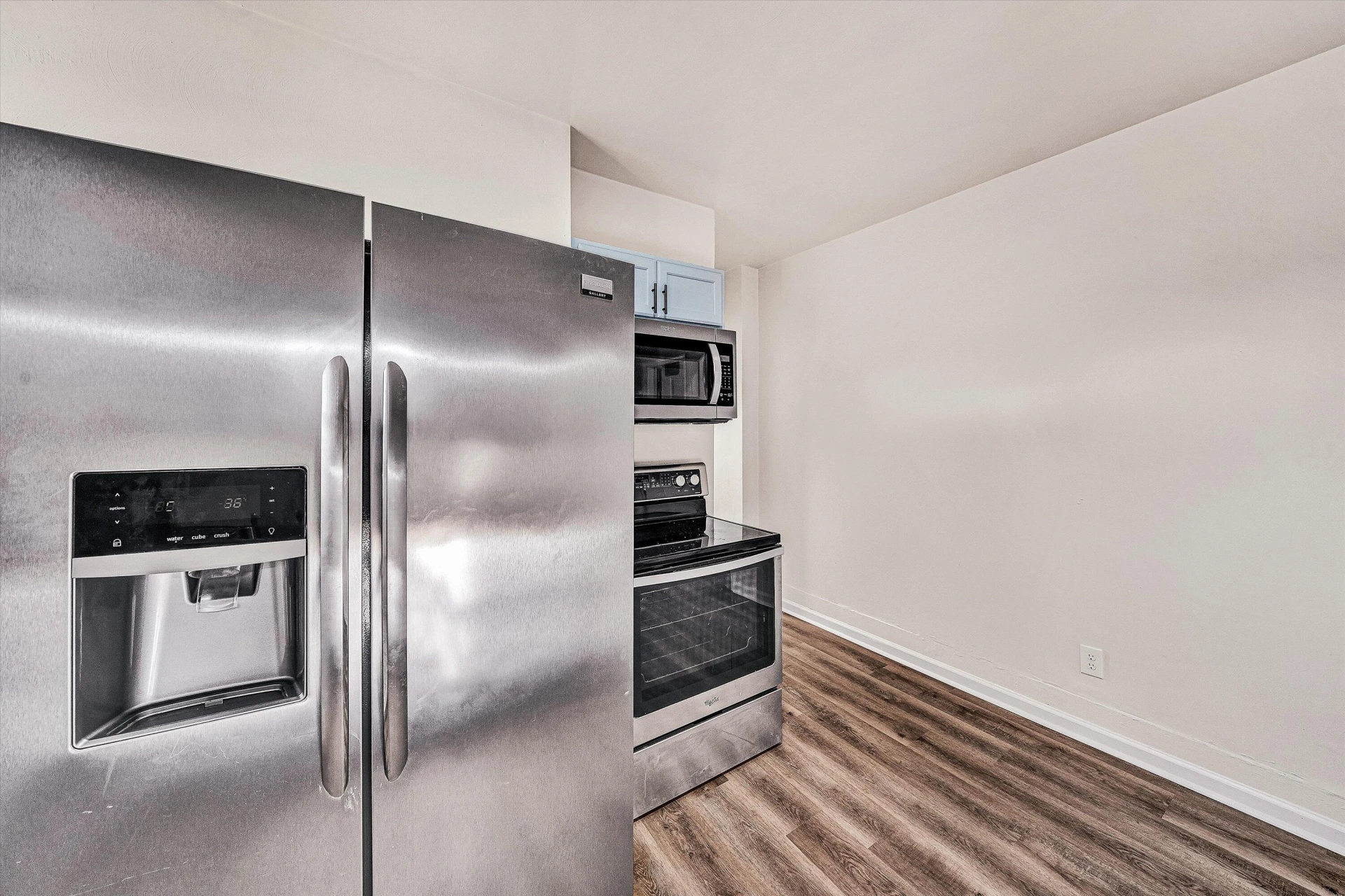 1001 Hanover AVE - Photo 11