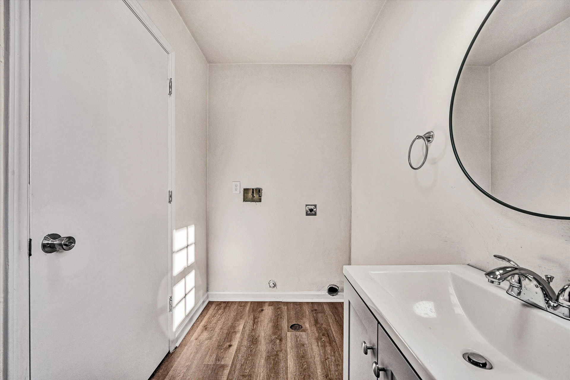 1001 Hanover AVE - Photo 16