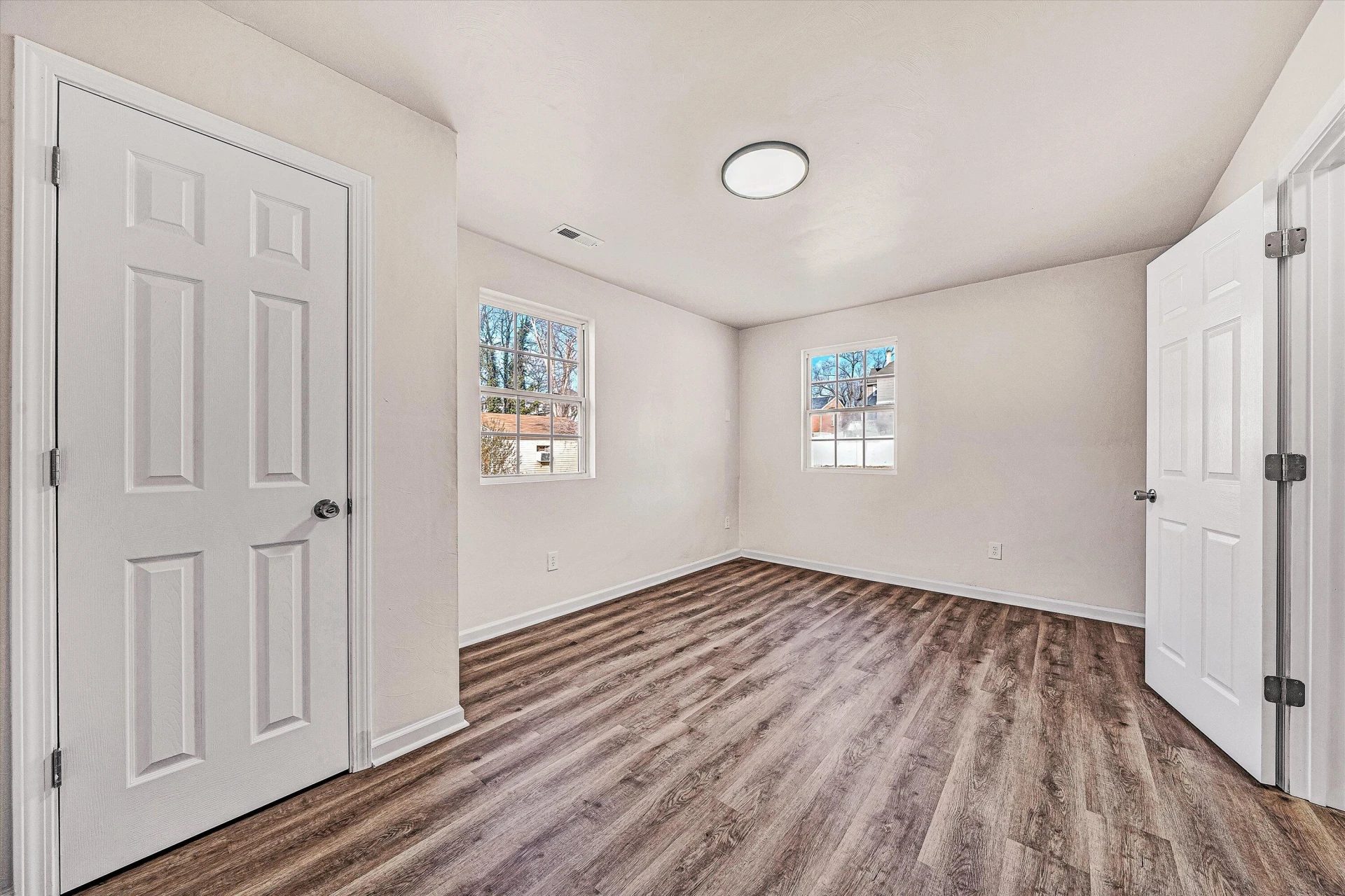 1001 Hanover AVE - Photo 17