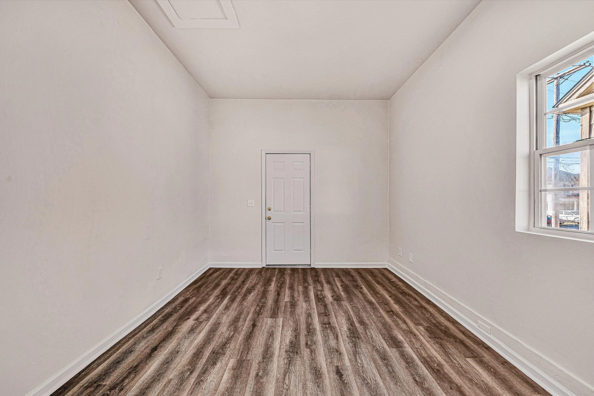 1001 Hanover AVE - Photo 3