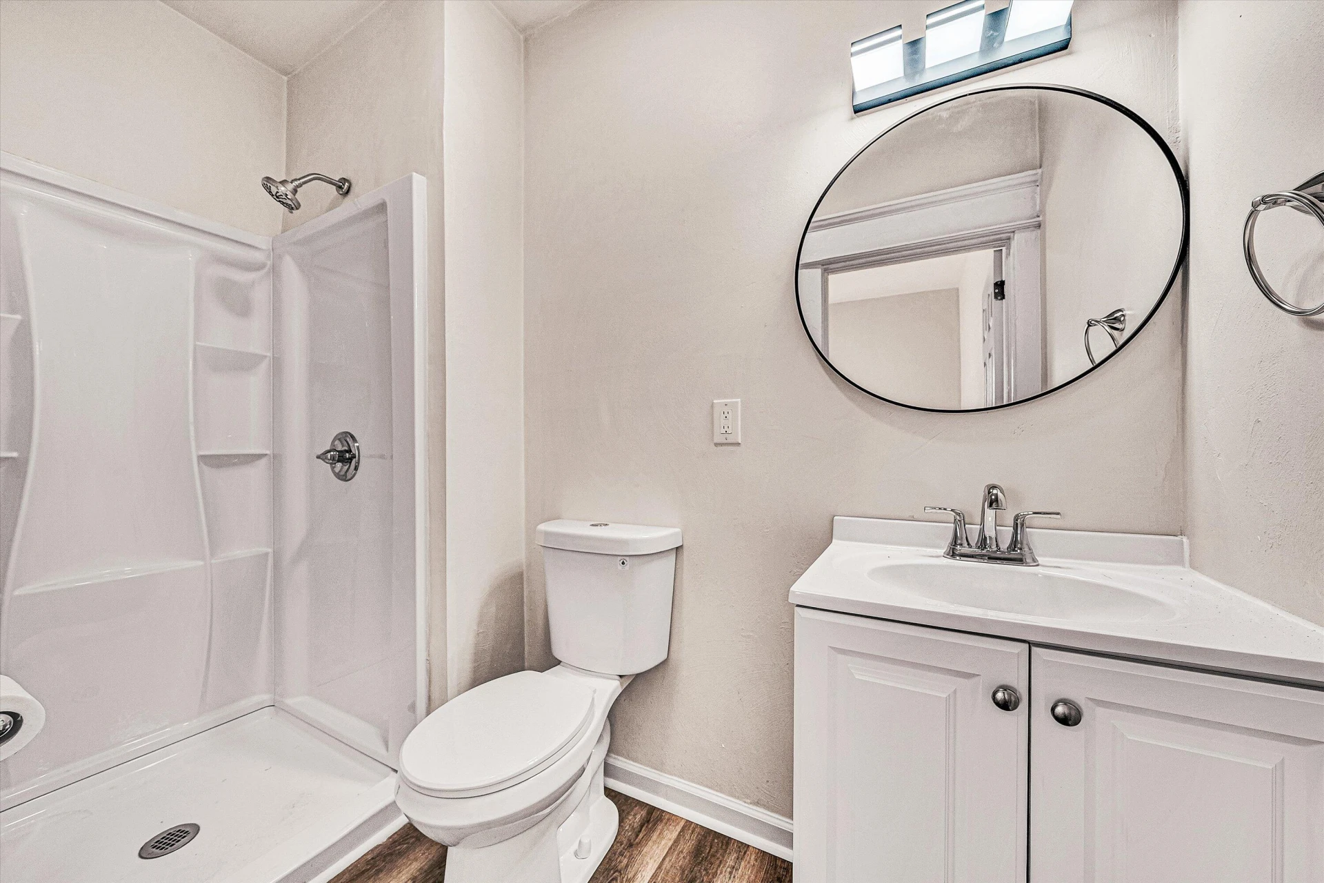 1001 Hanover AVE - Photo 7
