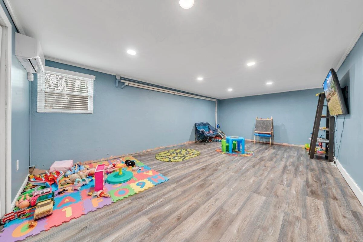 2147 Bridle LN - Photo 34