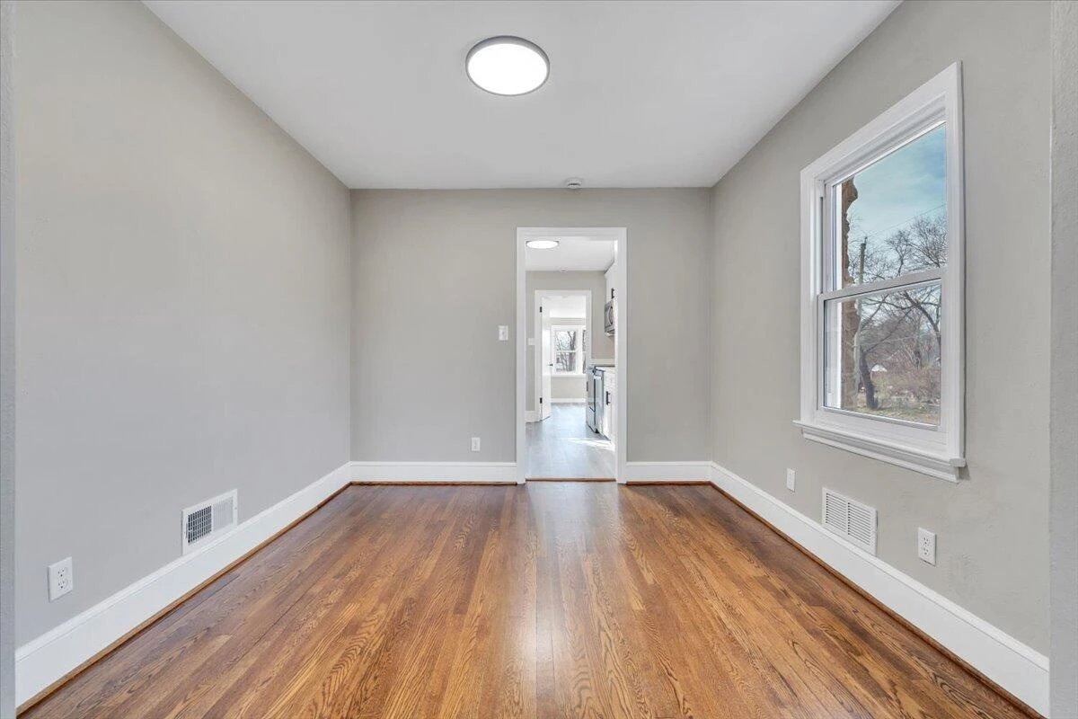 3452 Courtland RD - Photo 11