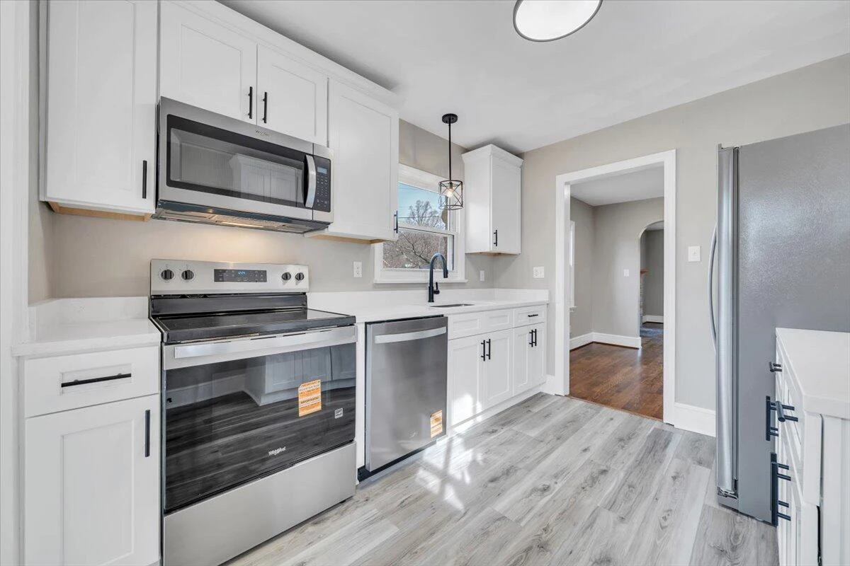 3452 Courtland RD - Photo 16