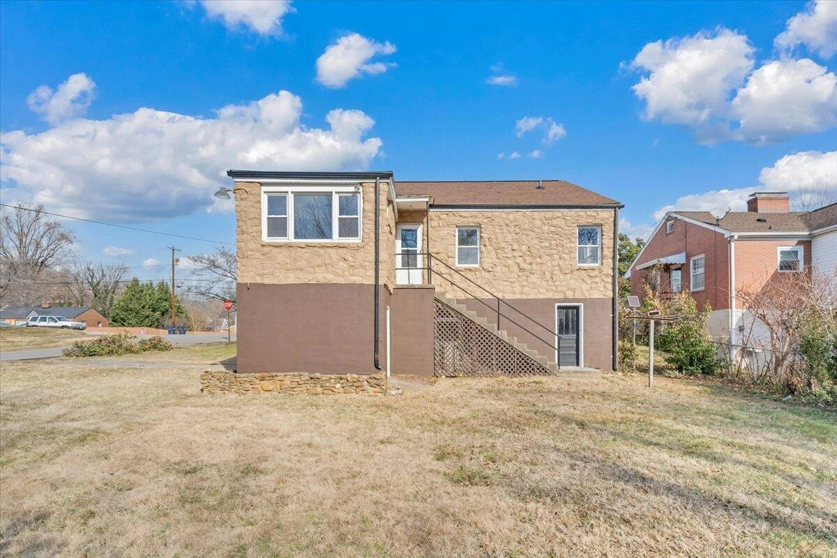 3452 Courtland RD - Photo 45