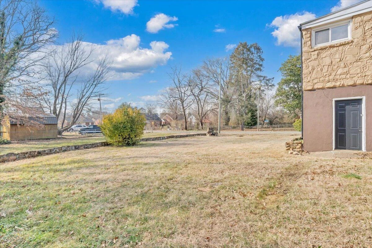 3452 Courtland RD - Photo 47