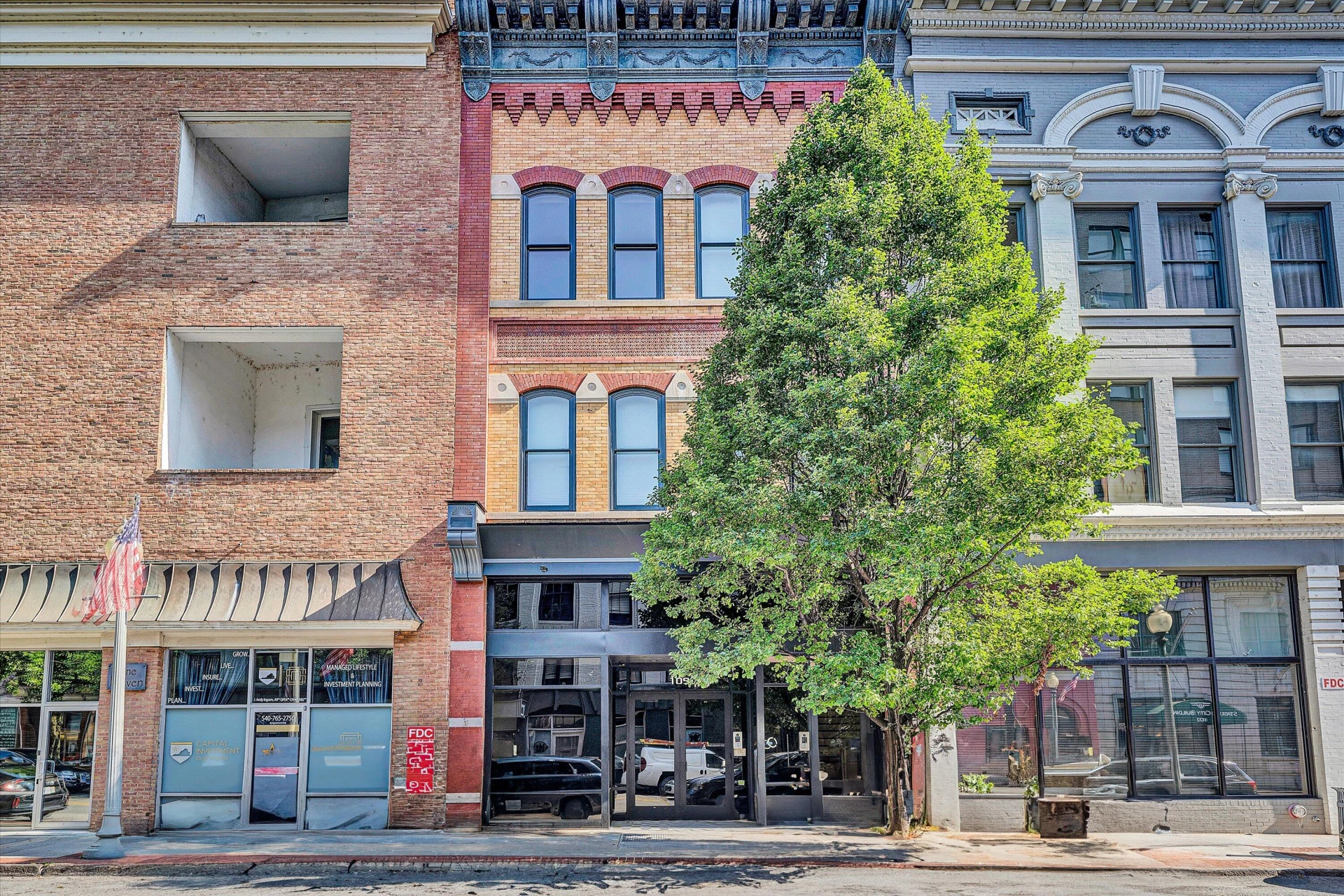 109 Campbell AVE
