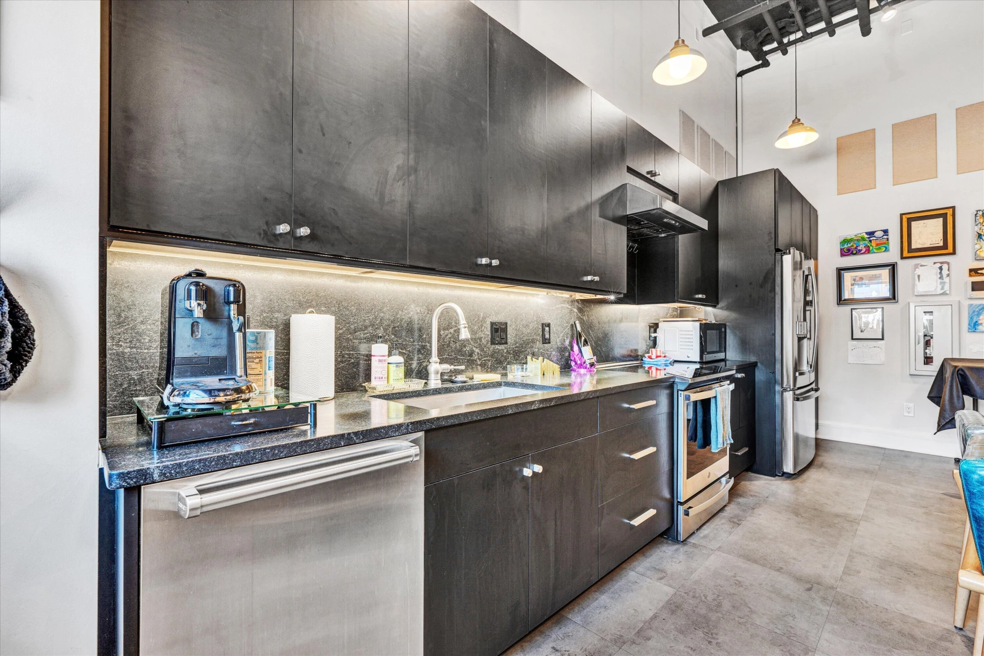 109 Campbell AVE - Photo 14