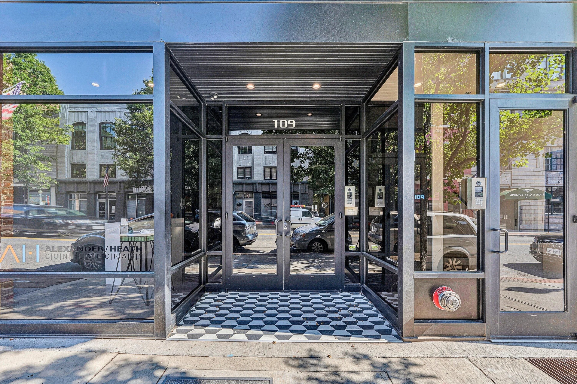 109 Campbell AVE - Photo 4