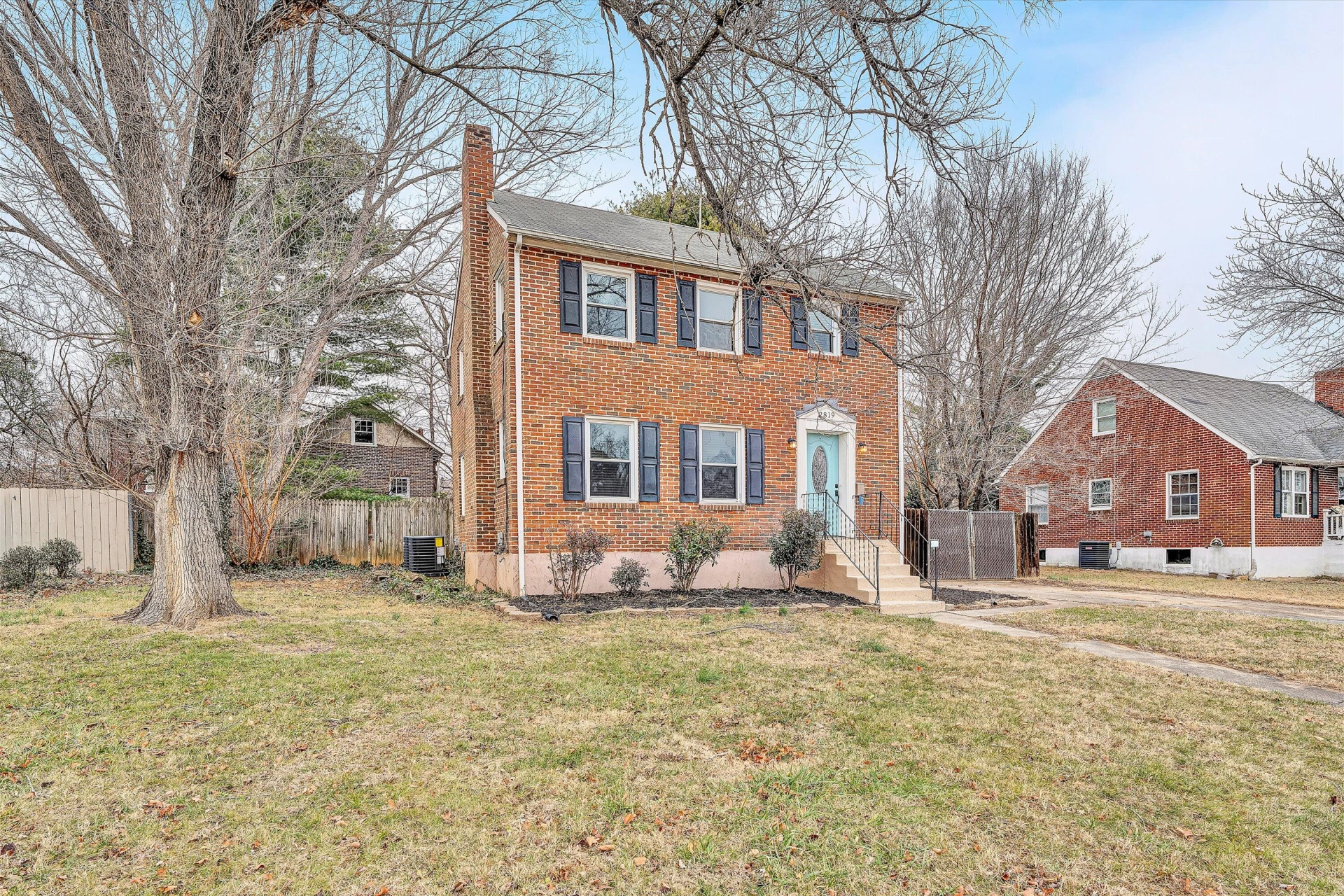 2819 Kennedy ST - Photo 2