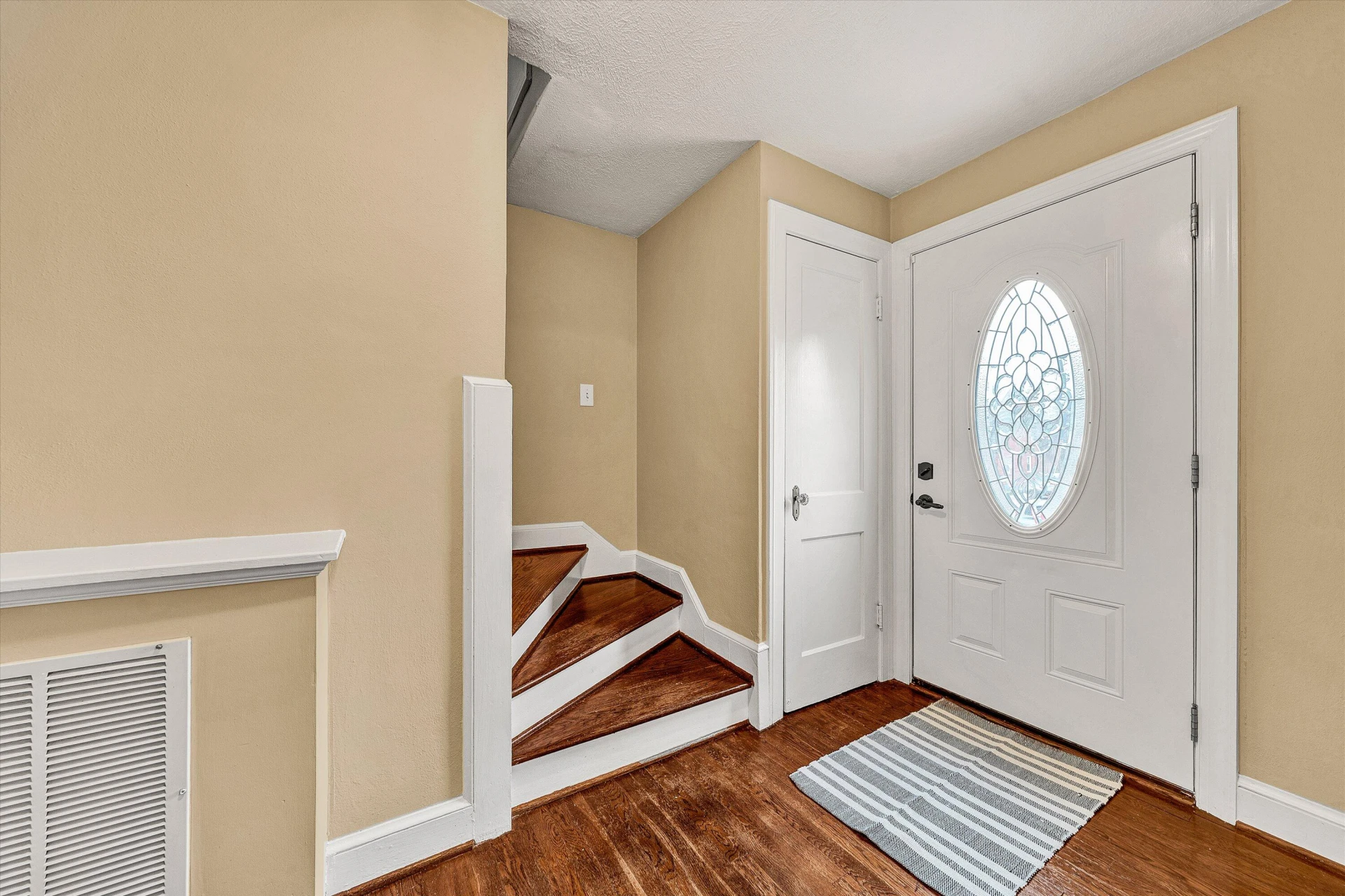 2819 Kennedy ST - Photo 4