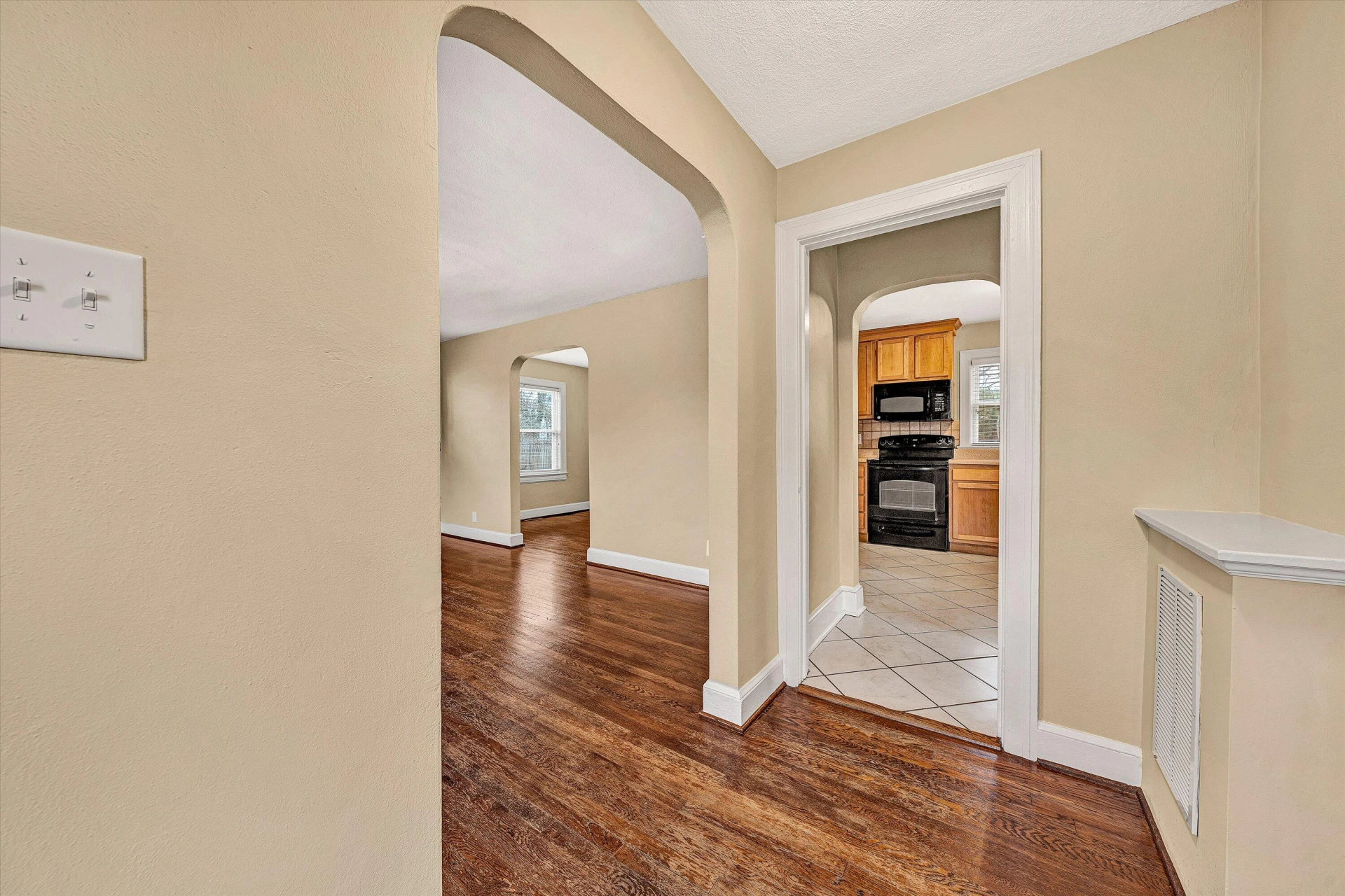 2819 Kennedy ST - Photo 5