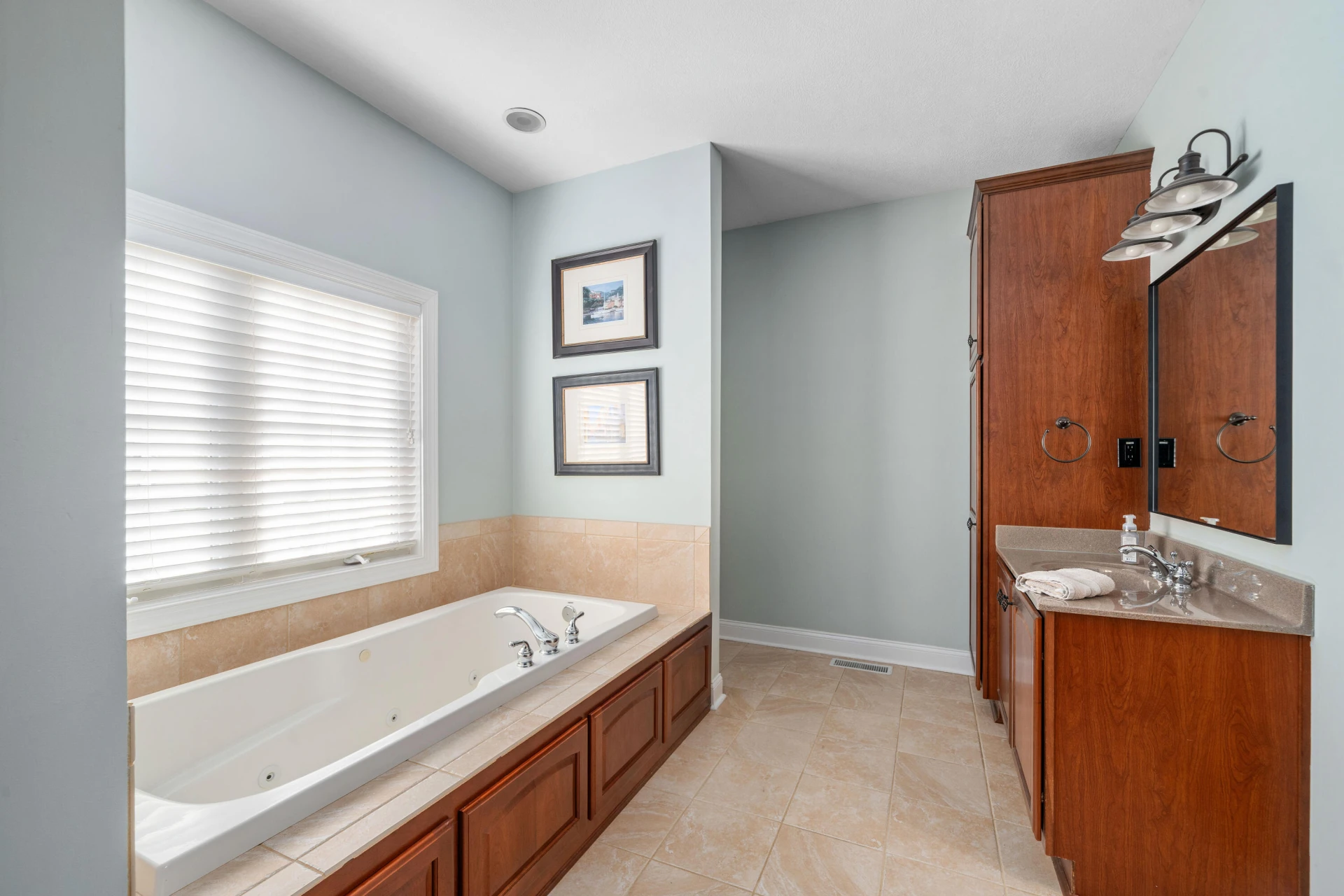 154 Butler CT - Photo 13