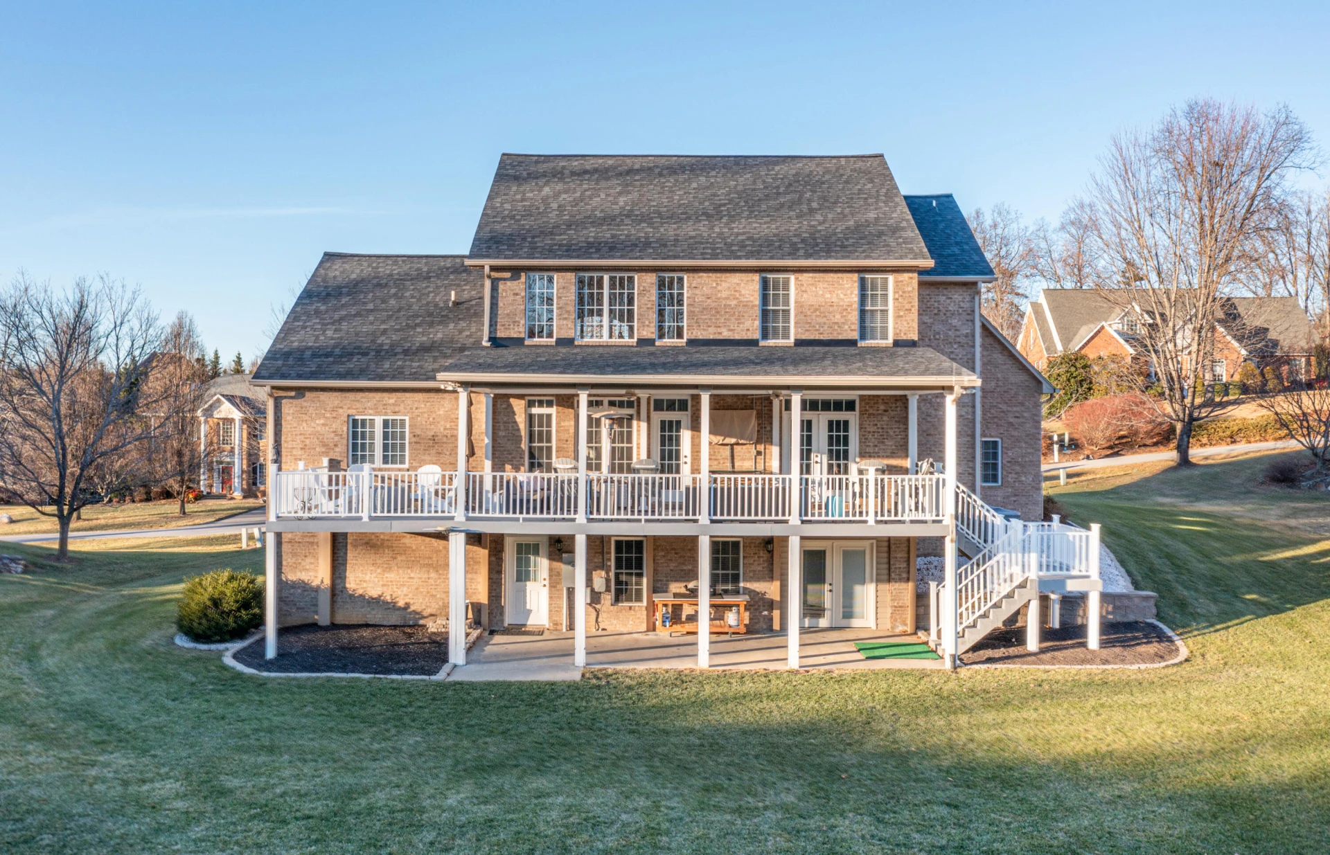 154 Butler CT - Photo 2