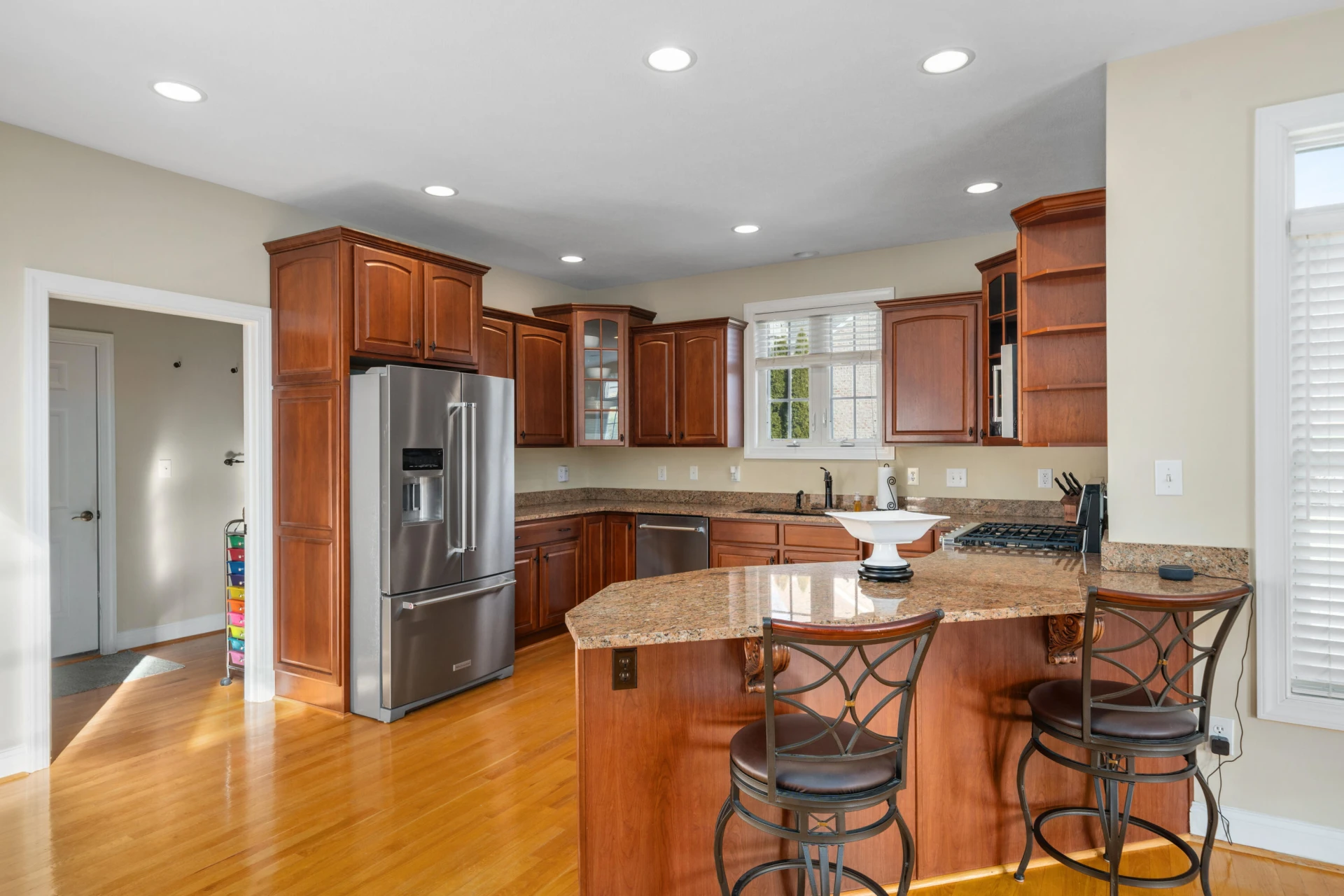 154 Butler CT - Photo 5