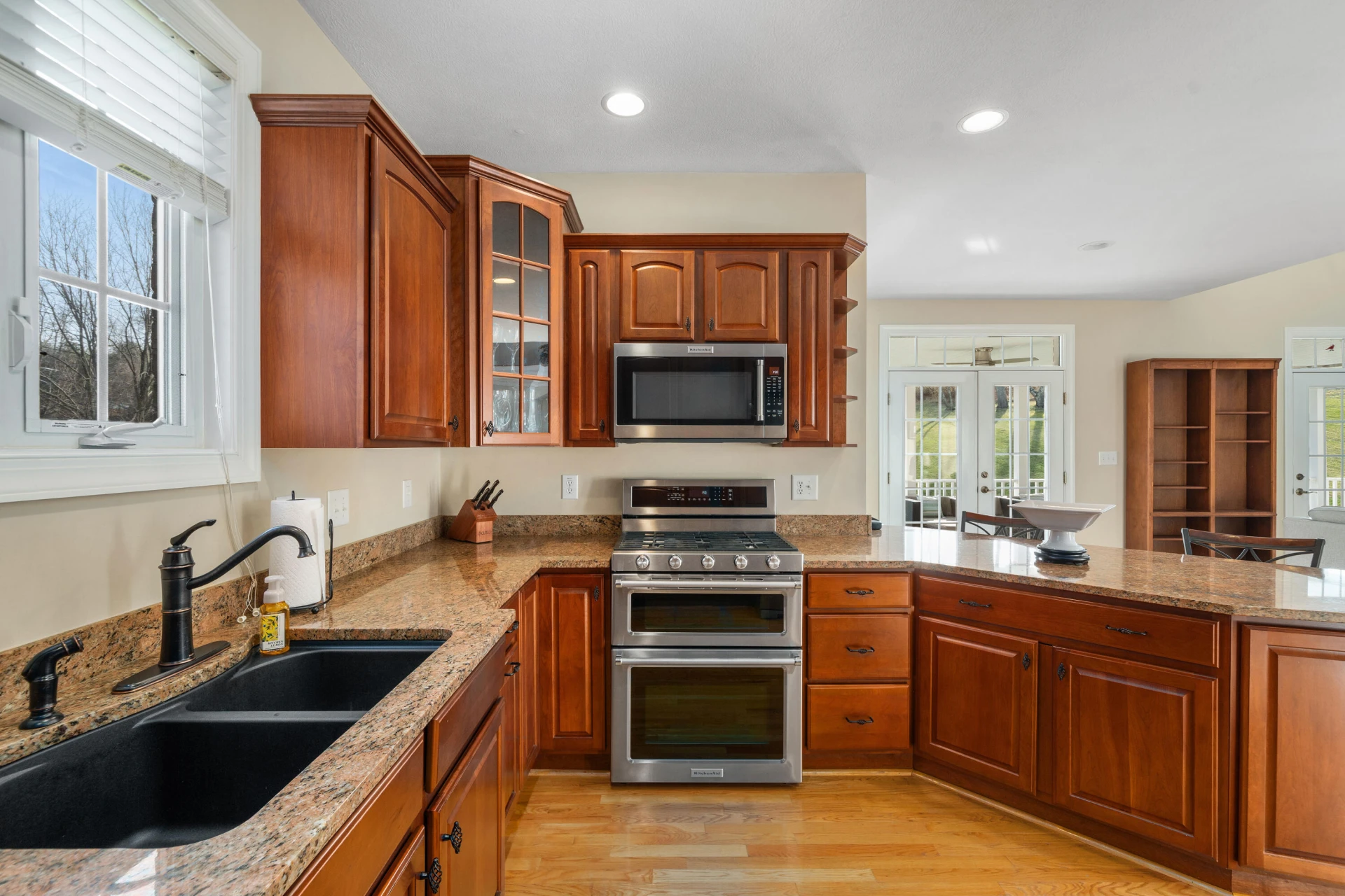 154 Butler CT - Photo 7