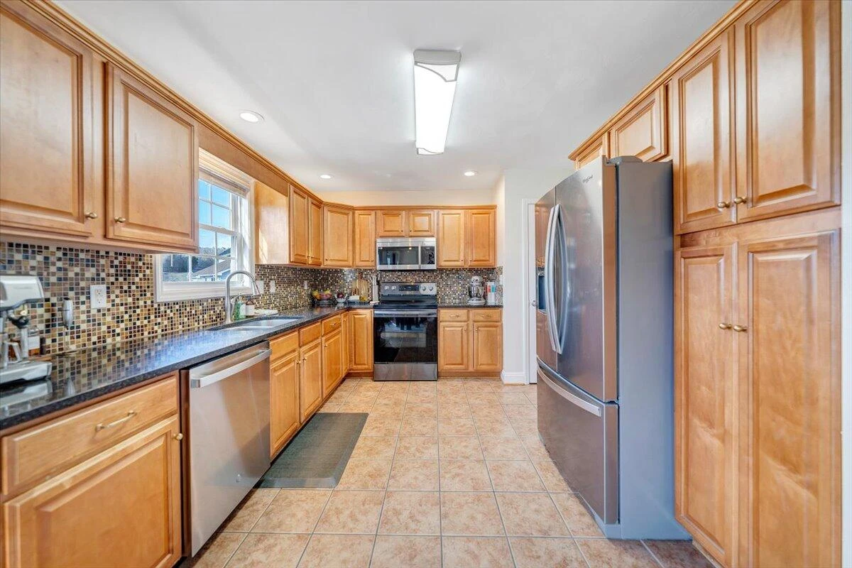 7915 Lanasey DR - Photo 15