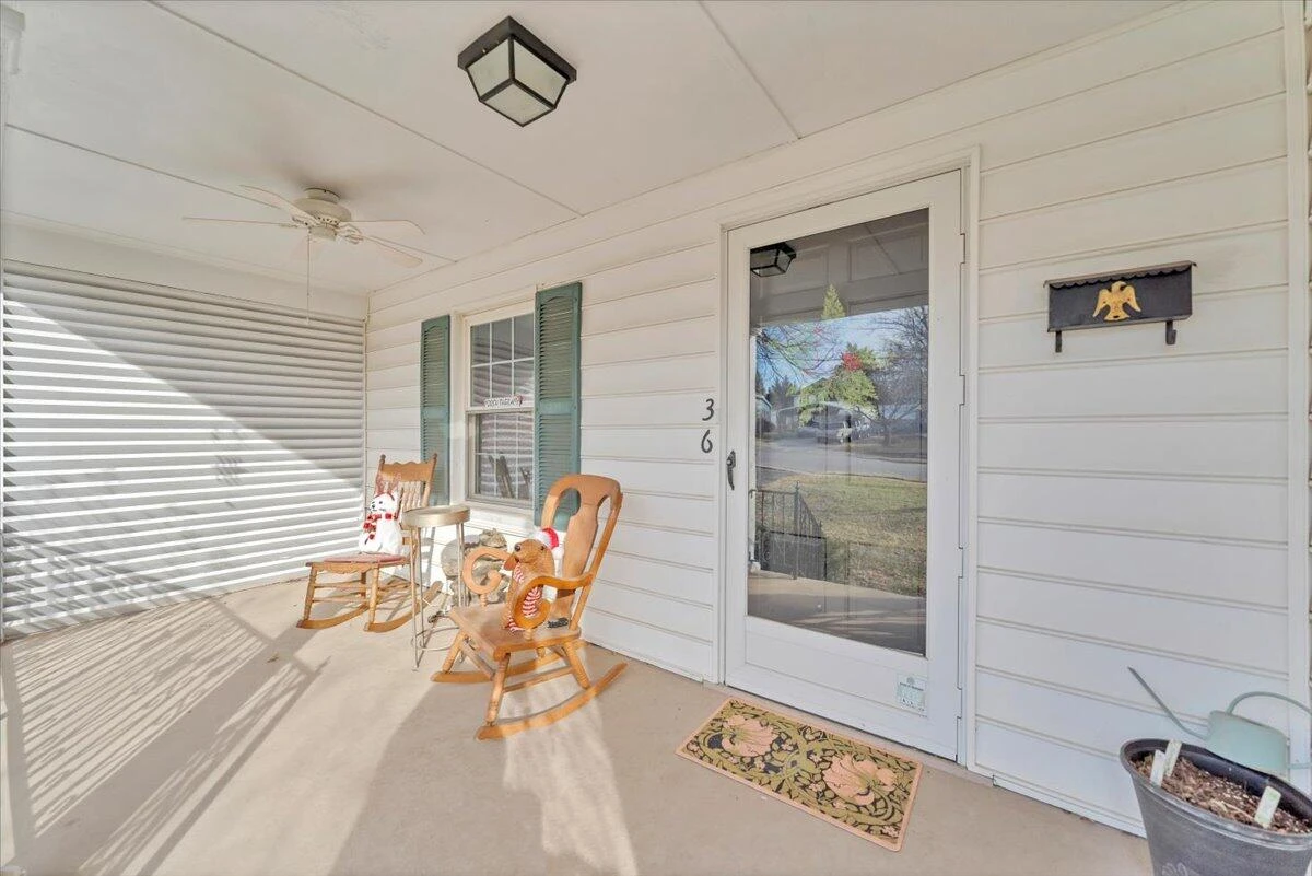 36 Bruffey ST - Photo 2