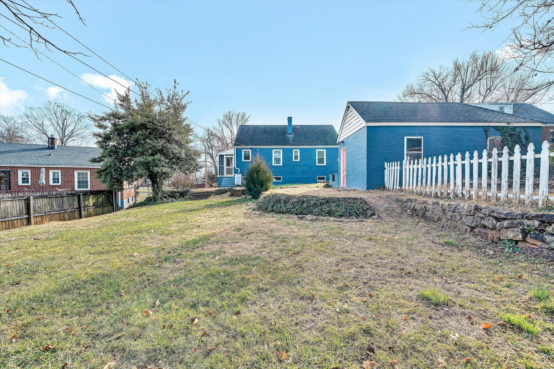 2780 Derwent DR - Photo 29