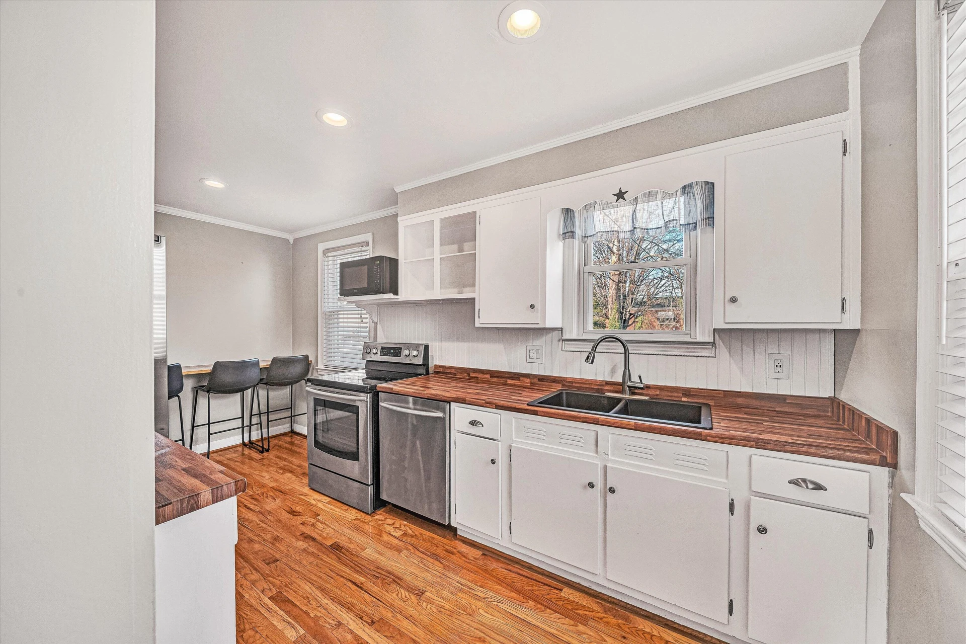 2780 Derwent DR - Photo 10