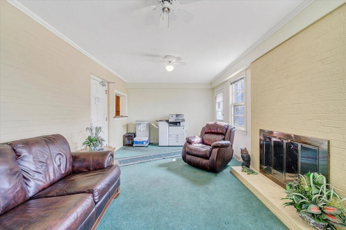 155 Laxton RD - Photo 15