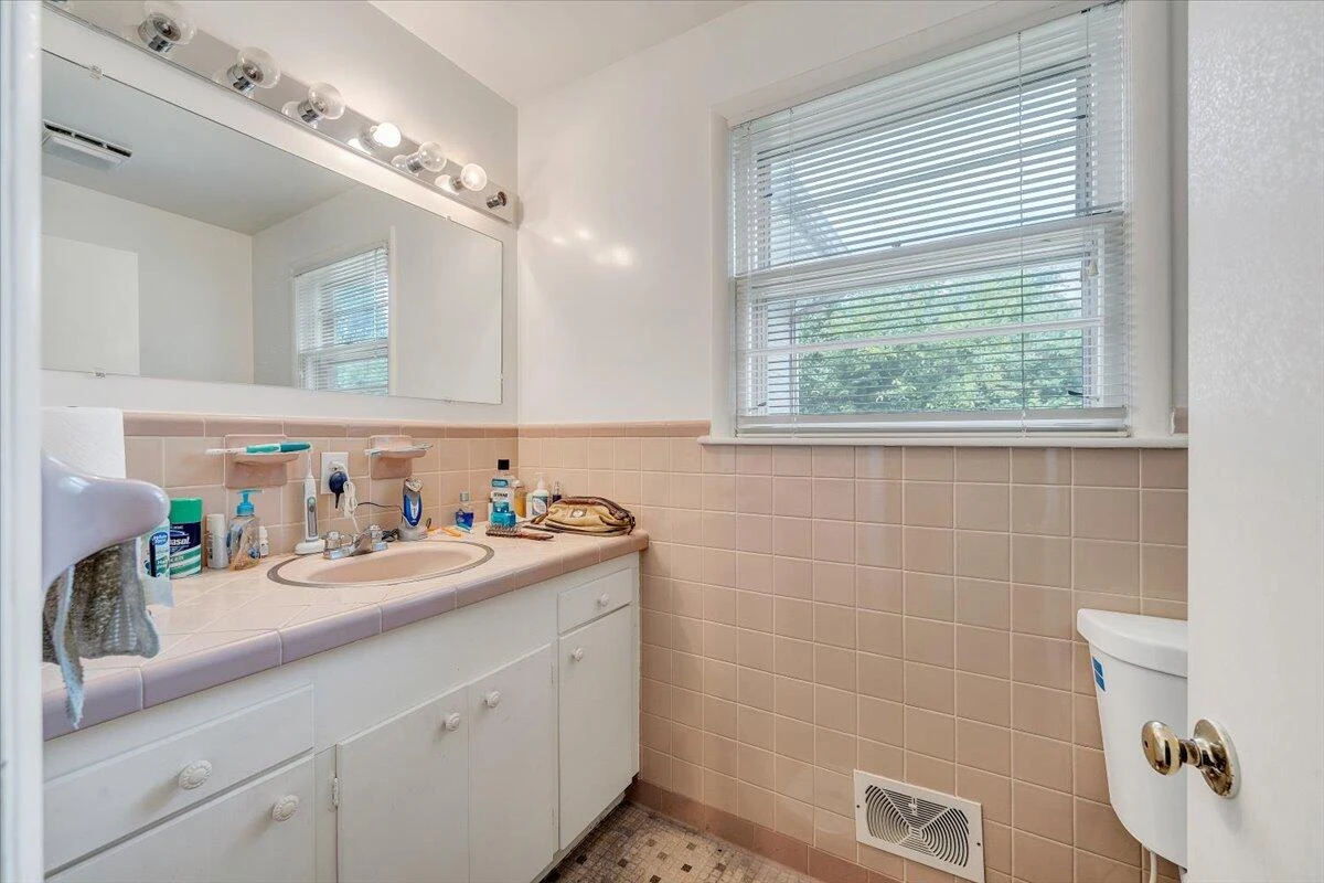 155 Laxton RD - Photo 33