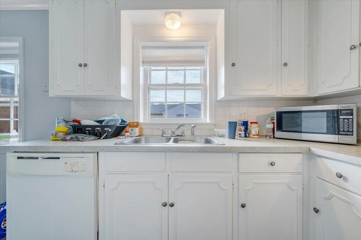 155 Laxton RD - Photo 40