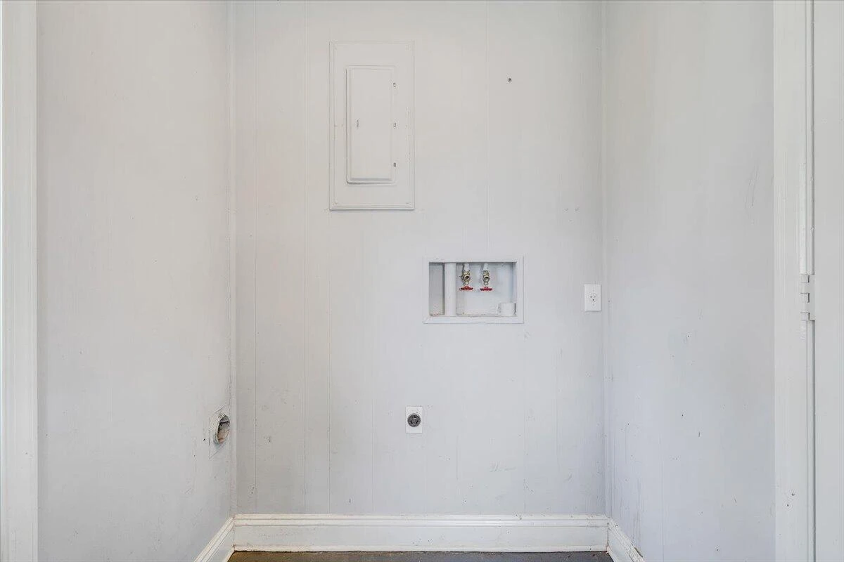 155 Laxton RD - Photo 41