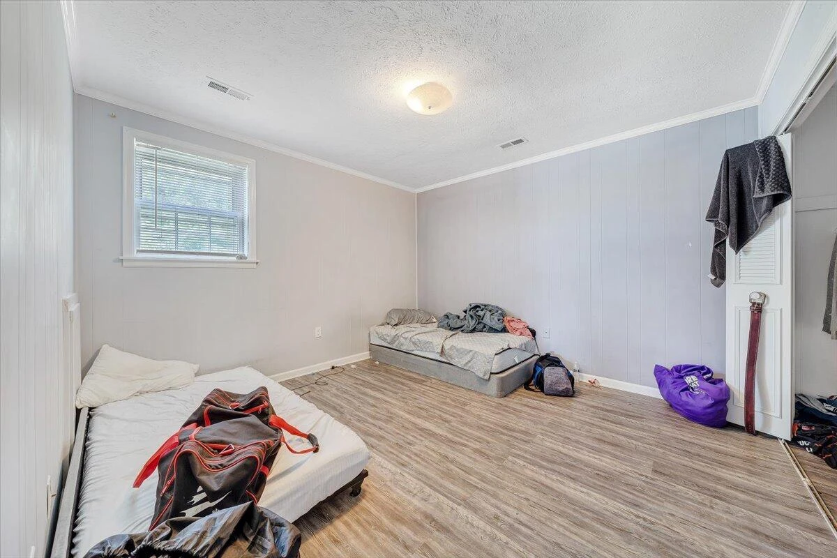 155 Laxton RD - Photo 43