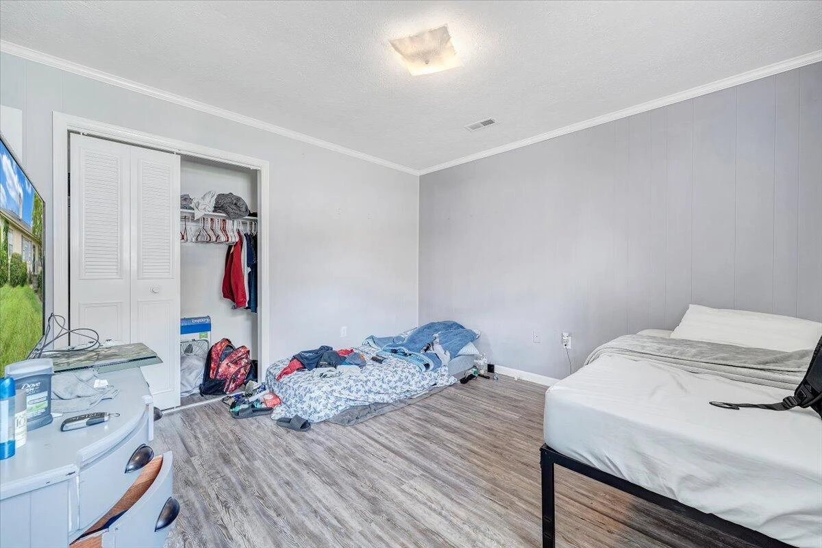 155 Laxton RD - Photo 46
