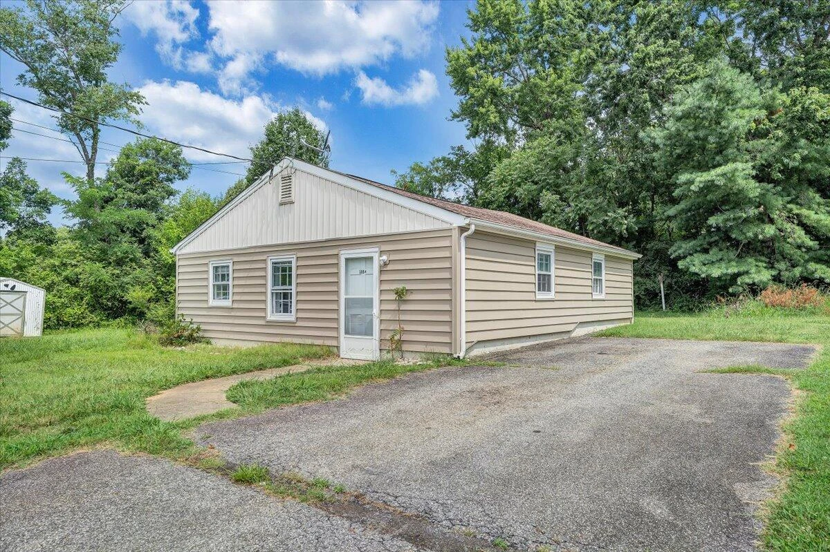 155 Laxton RD - Photo 49