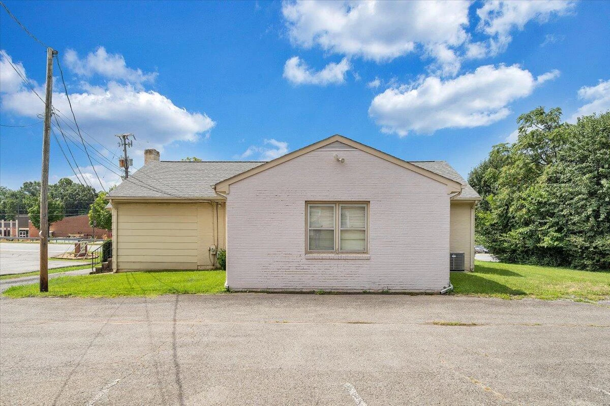155 Laxton RD - Photo 55