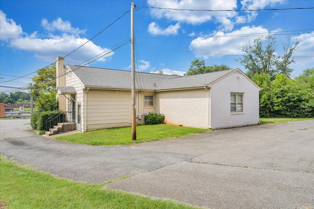 155 Laxton RD - Photo 56