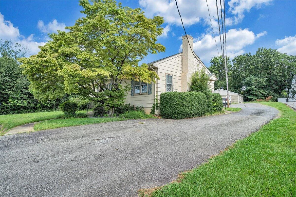 155 Laxton RD - Photo 57