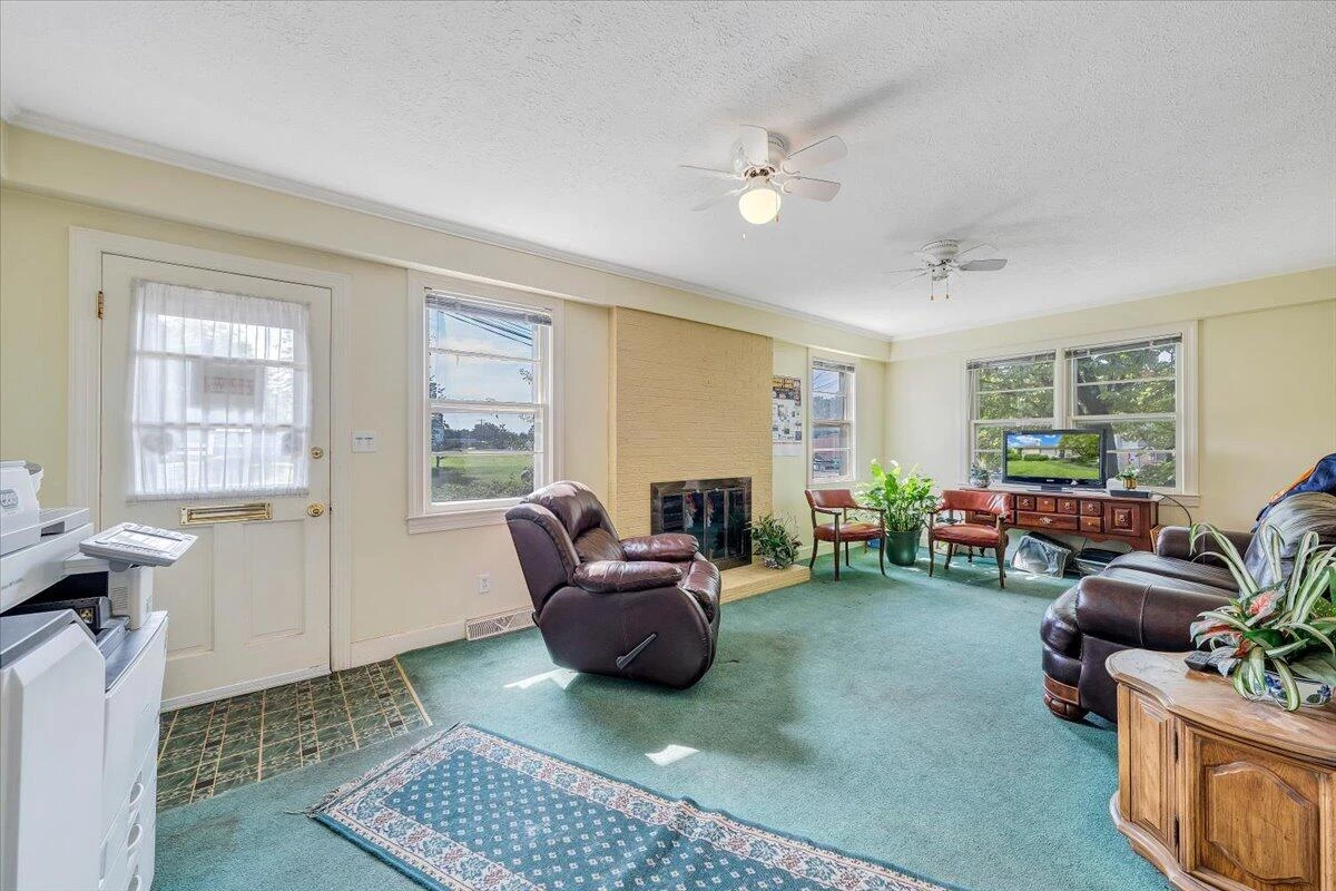 155 Laxton RD - Photo 12