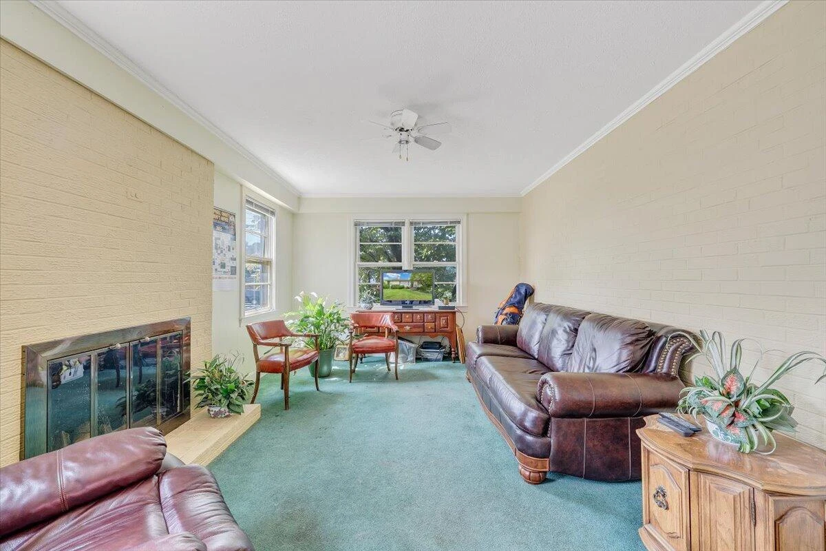 155 Laxton RD - Photo 13